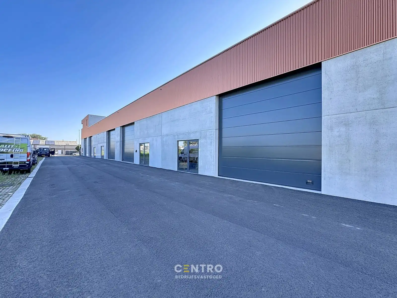 NB MAGAZIJN (272m²) inclusief 1 private PARKEERPLAATS op industriezone "Schatting" te Zedelgem foto 7