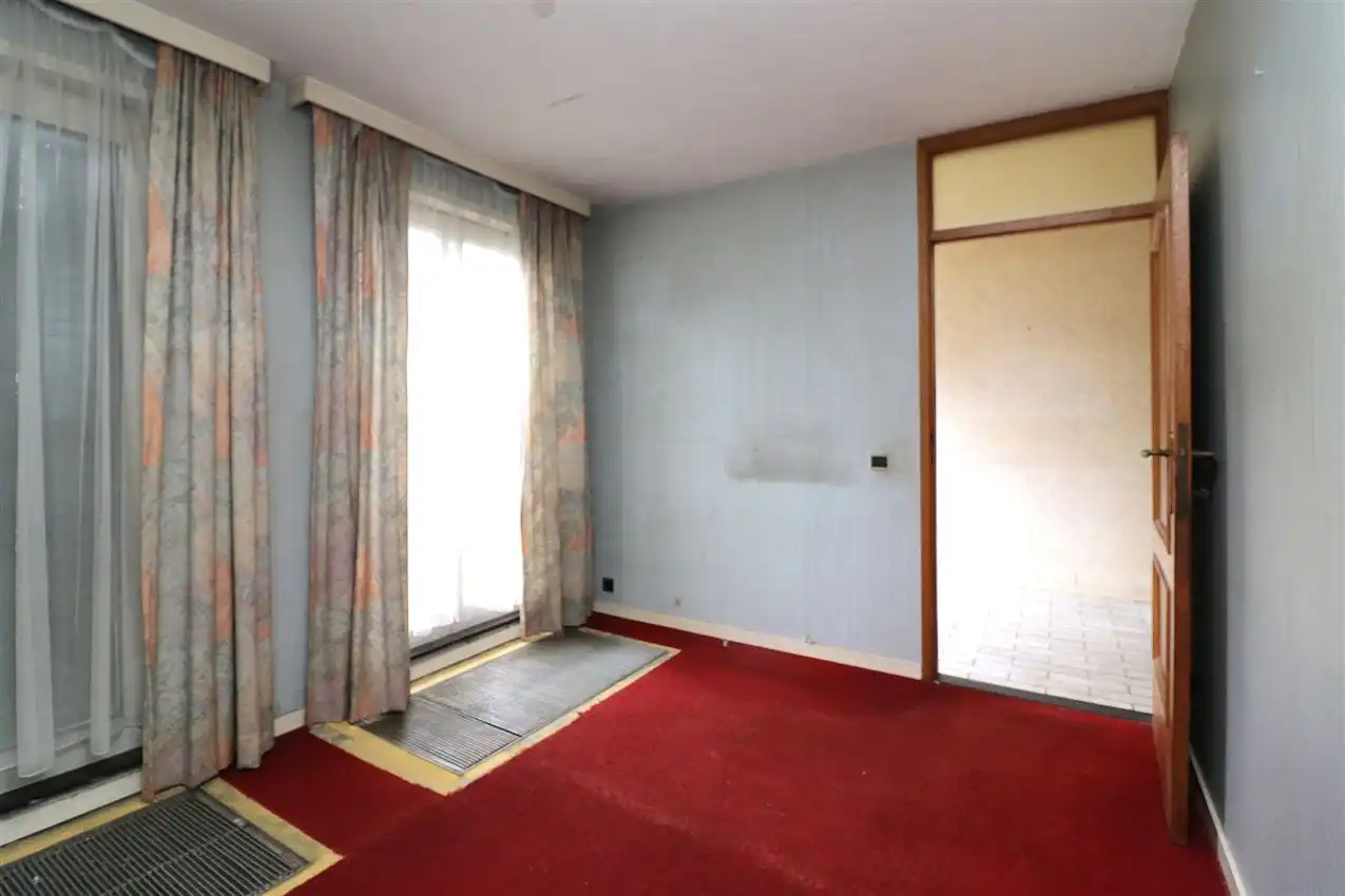 karaktervol, geliefde ligging, 6 slpk, te renoveren foto 14