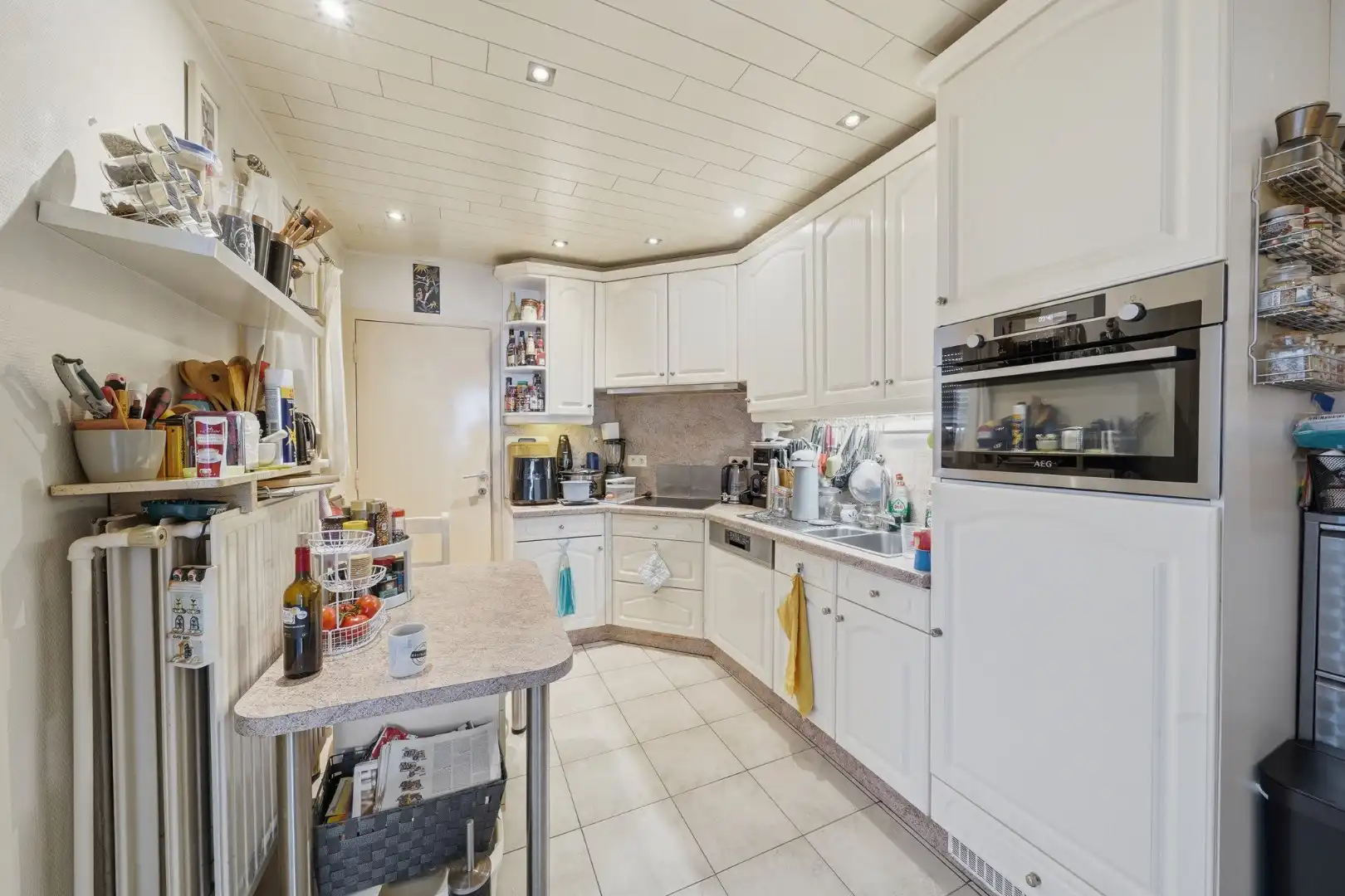 Goed onderhouden rijwoning nabij de Groene Kouter in Zwevegem foto 9