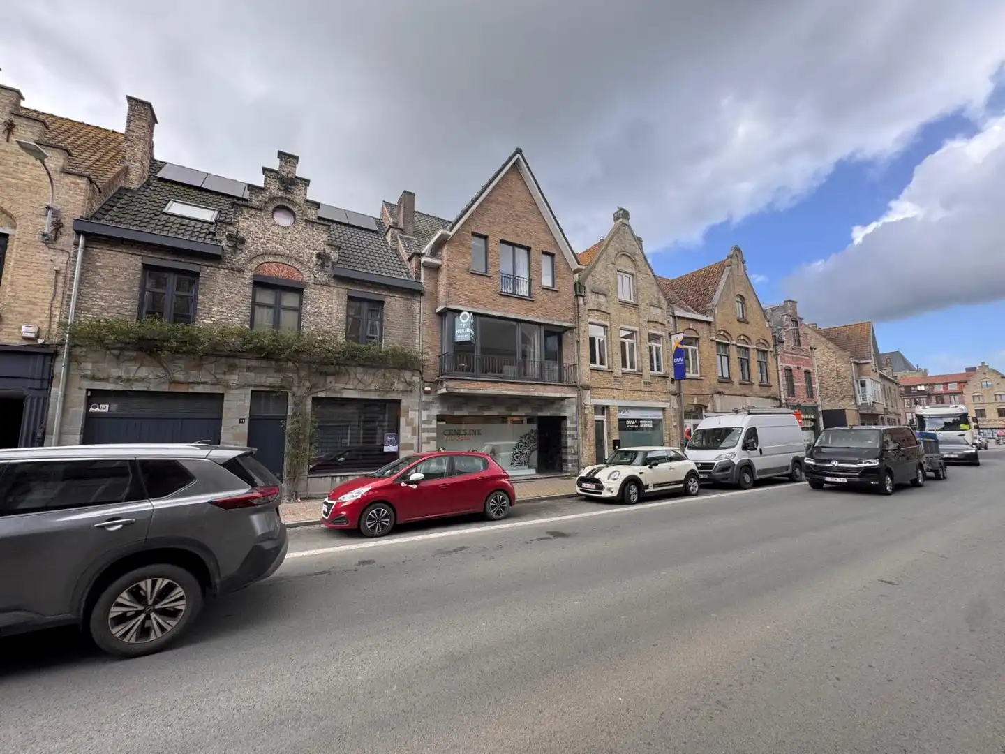 Lichtrijk appartement in hartje Diksmuide! foto 2