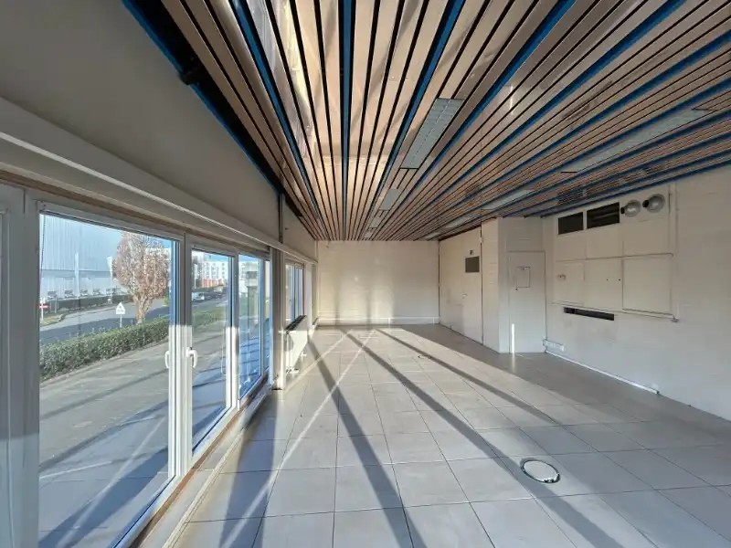 Ruime werkplaats / atelier met kantoren op topligging nabij UZ Gent foto 18