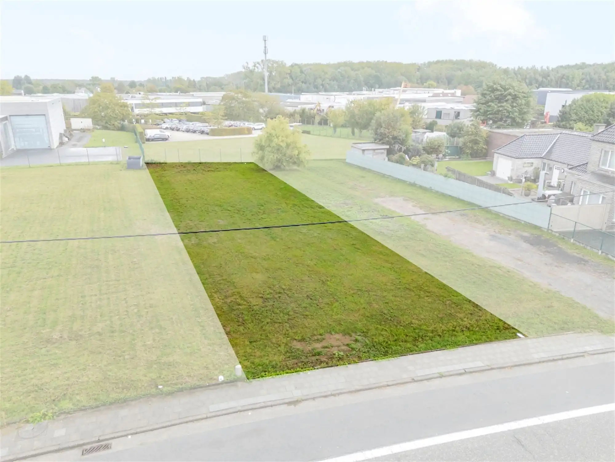 Perceel BOUWGROND van 547m² voor HALF OPEN BEBOUWING foto 2