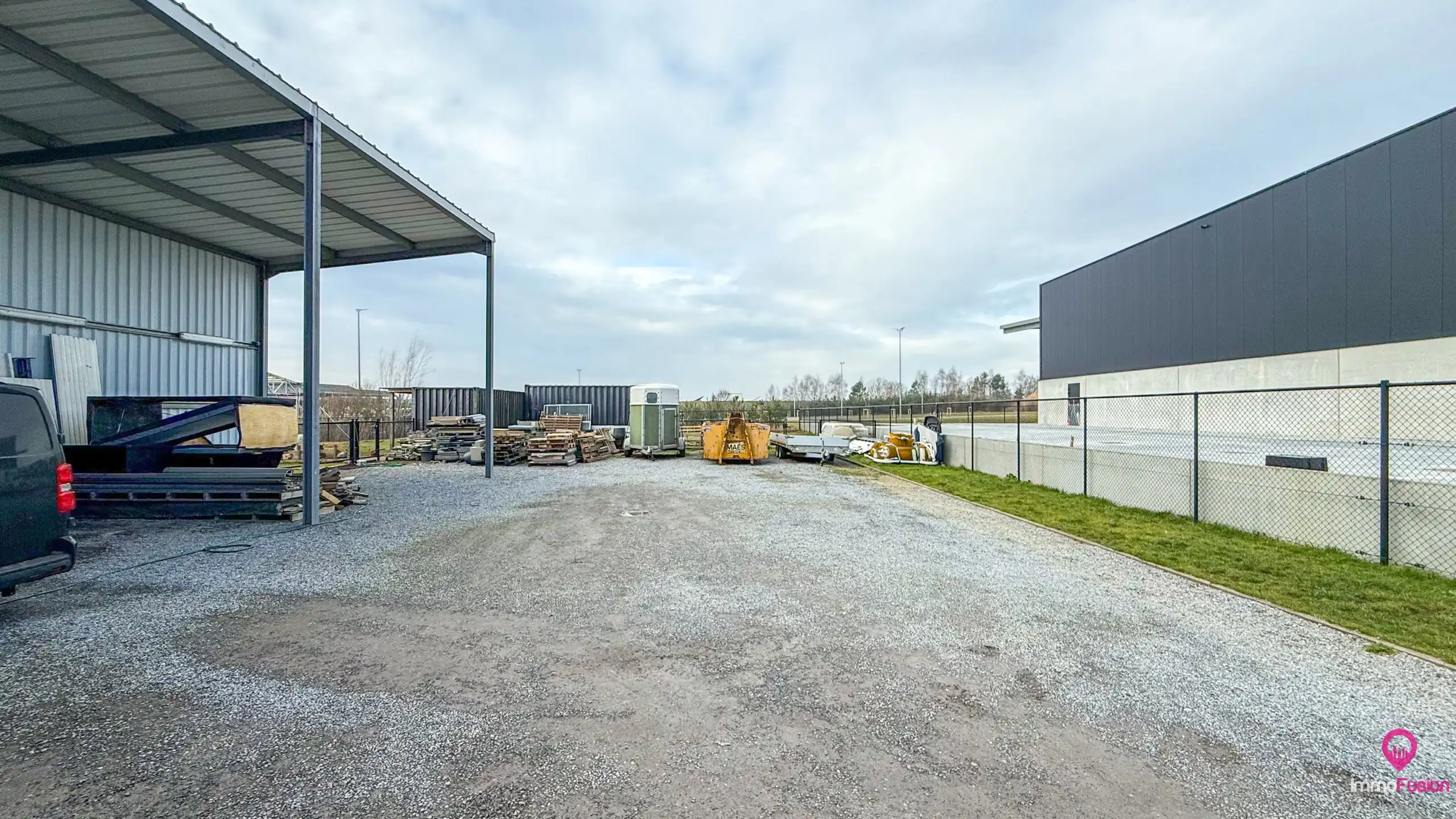 Veelzijdig industrieel pand met woonst en zonnepanelen! foto 67