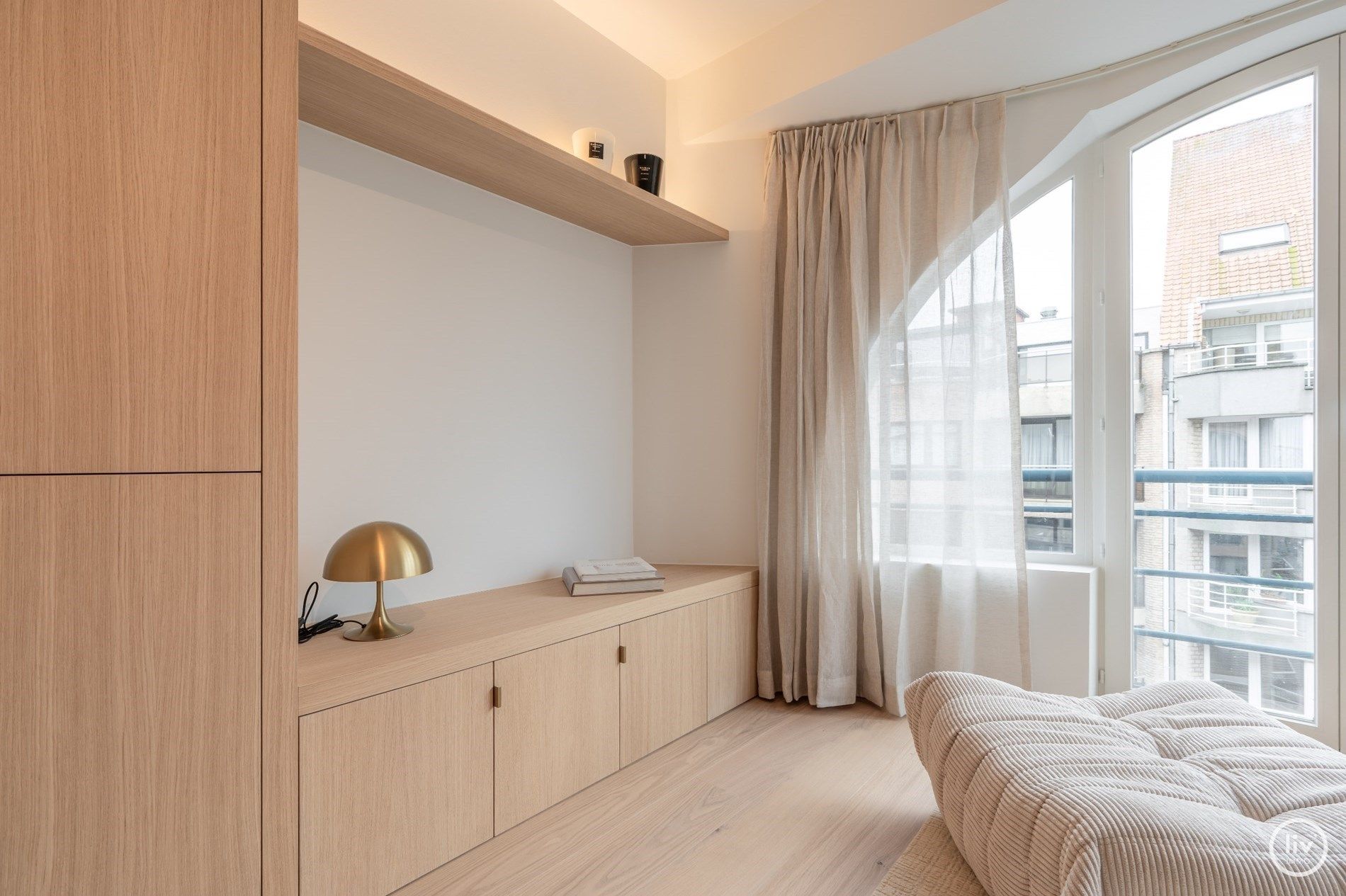 Prachtig gerenoveerd 2 slaapkamer appartement op de Lippenslaan met high-end afwerking foto 6