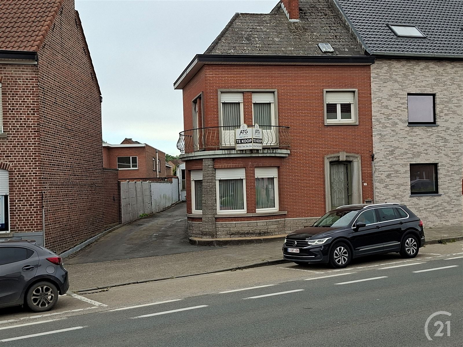 3 gevelwoning met loods (248m2) en garage foto 31