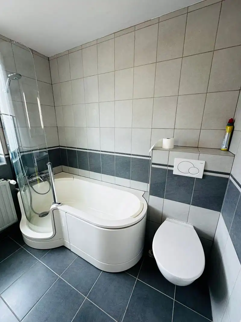 Authentiek 3 SLAAPKAMERappartement net buiten de Kleine Ring van Hasselt foto 18
