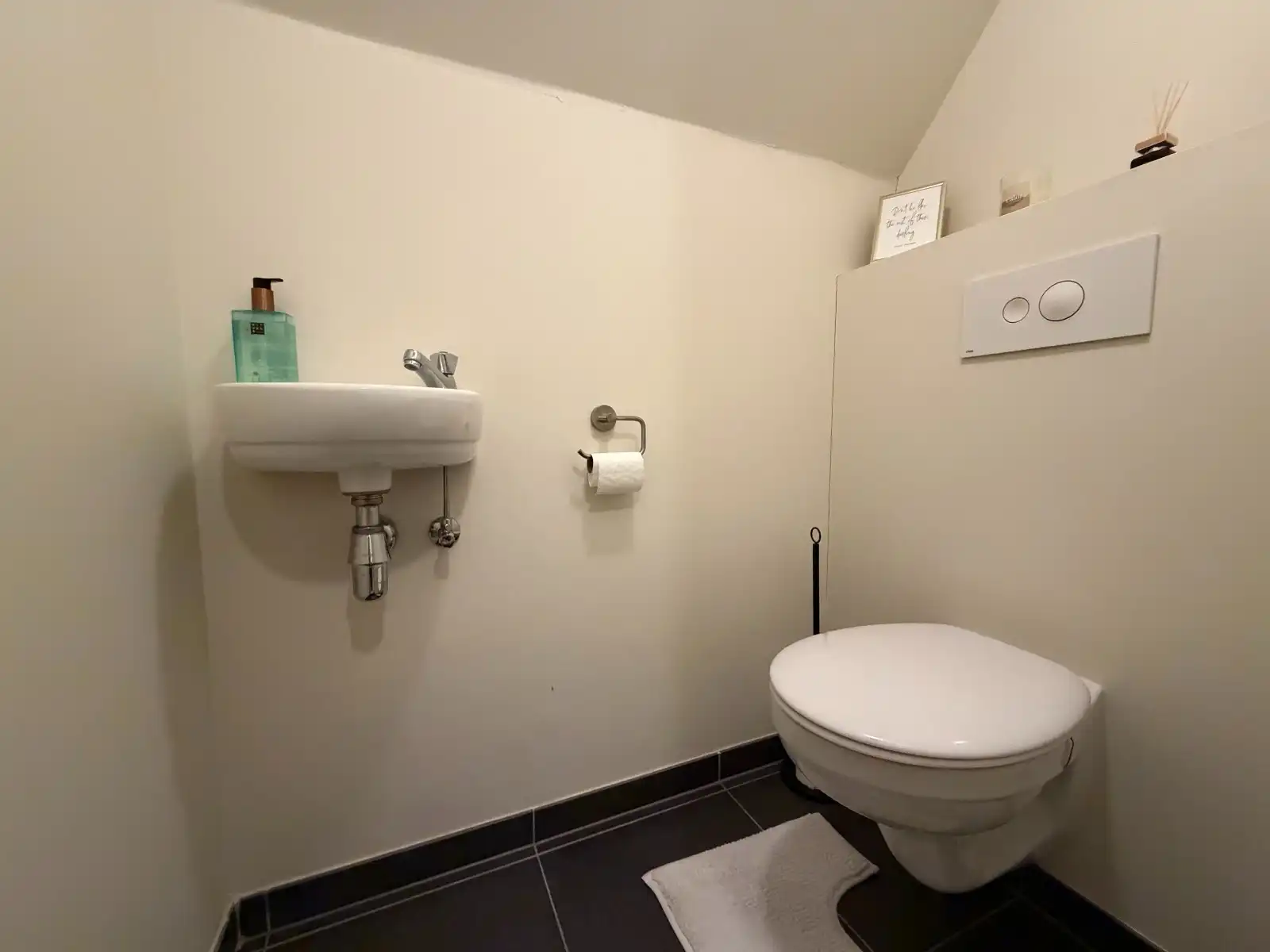 Modern 1-slaapkamer appartement in Waregem foto 9