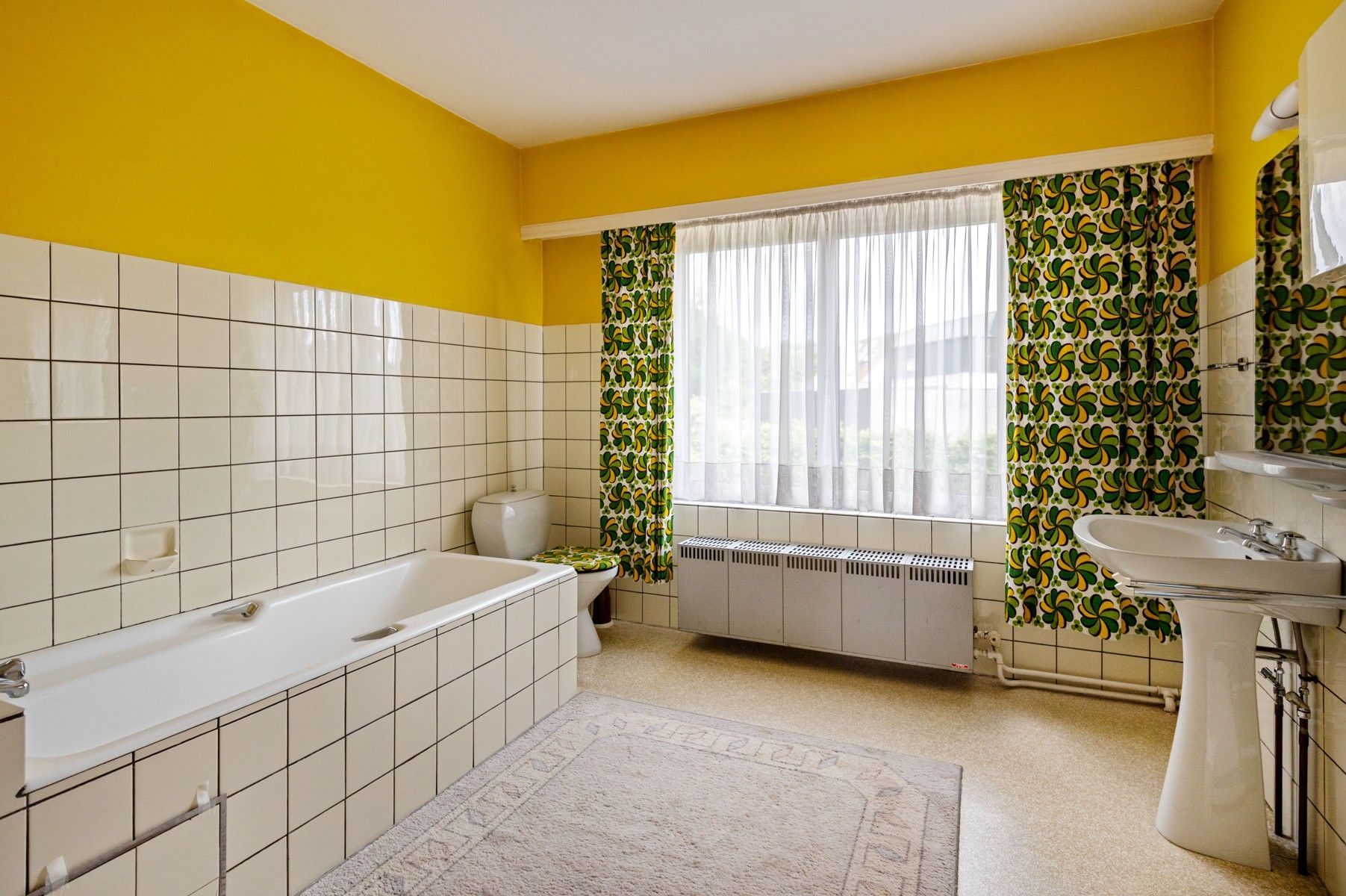 Ruime gezinswoning met tuin op centrale ligging foto 13