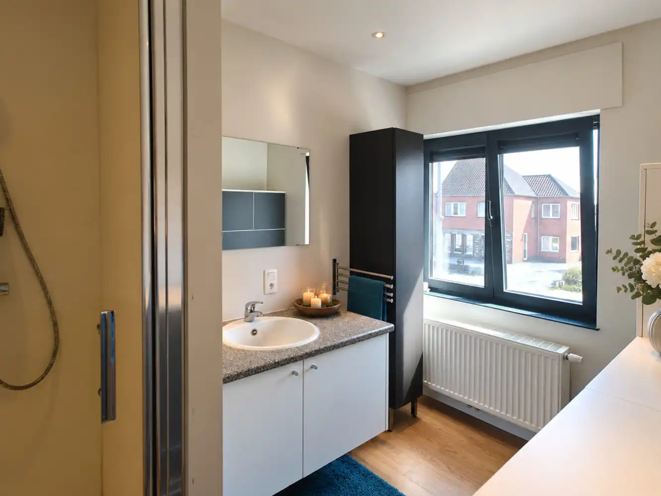Ruime instapklare gezinswoning met 3 slaapkamers foto 19