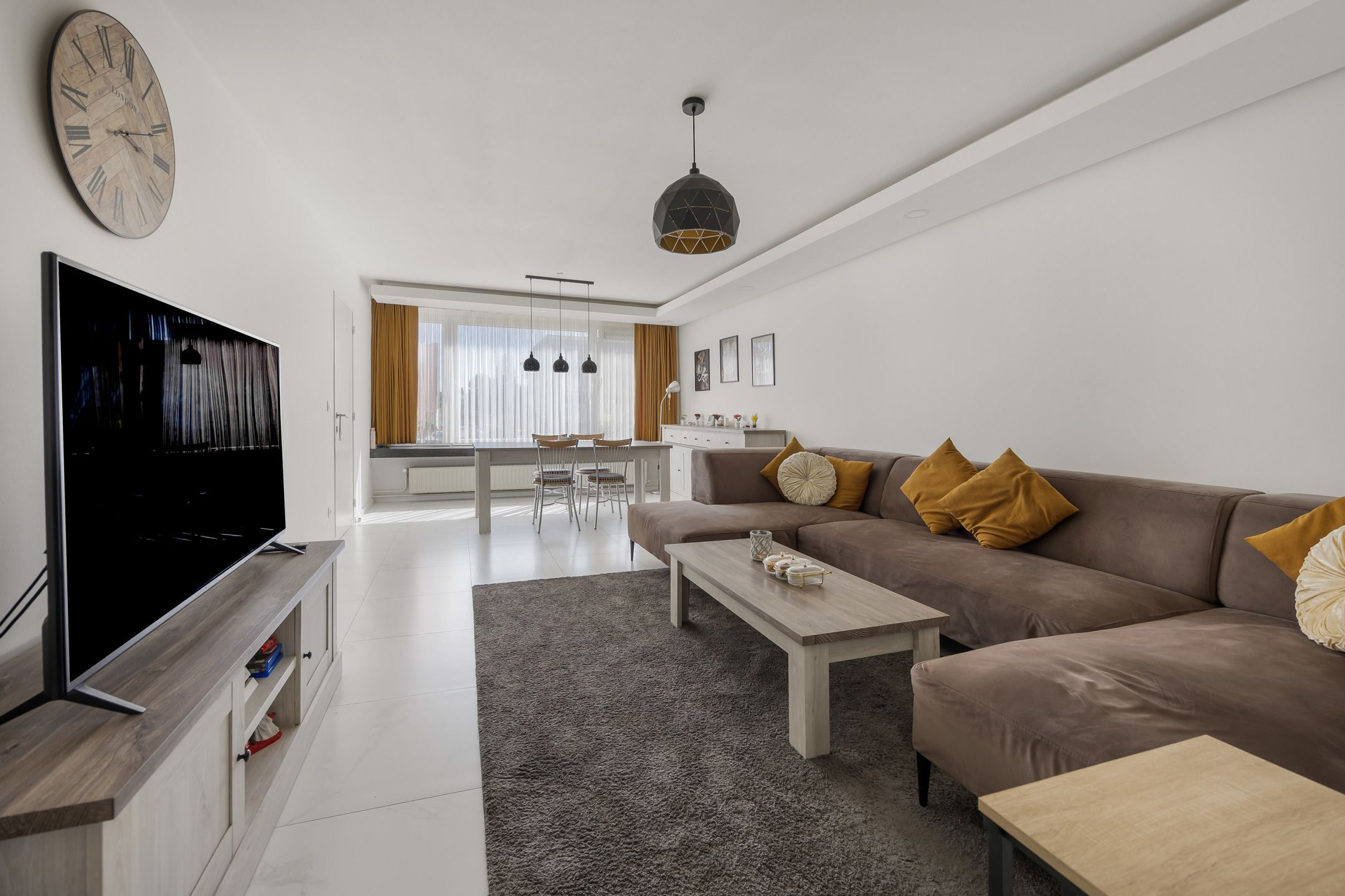 volledig gerenoveerd appartement met 2 slaapkamers en terras foto 6