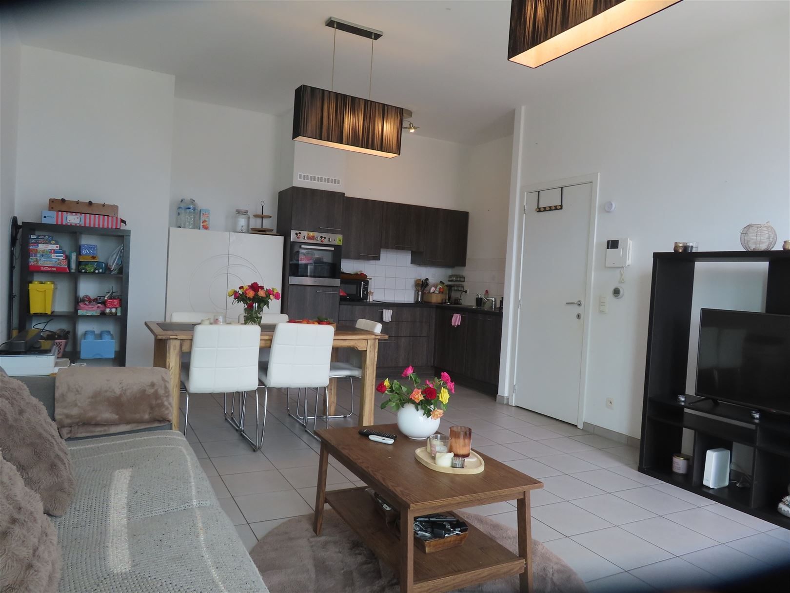 Appartement met 2 slaapkamers en terras op 't EIlandje foto {{pictureIndex}}