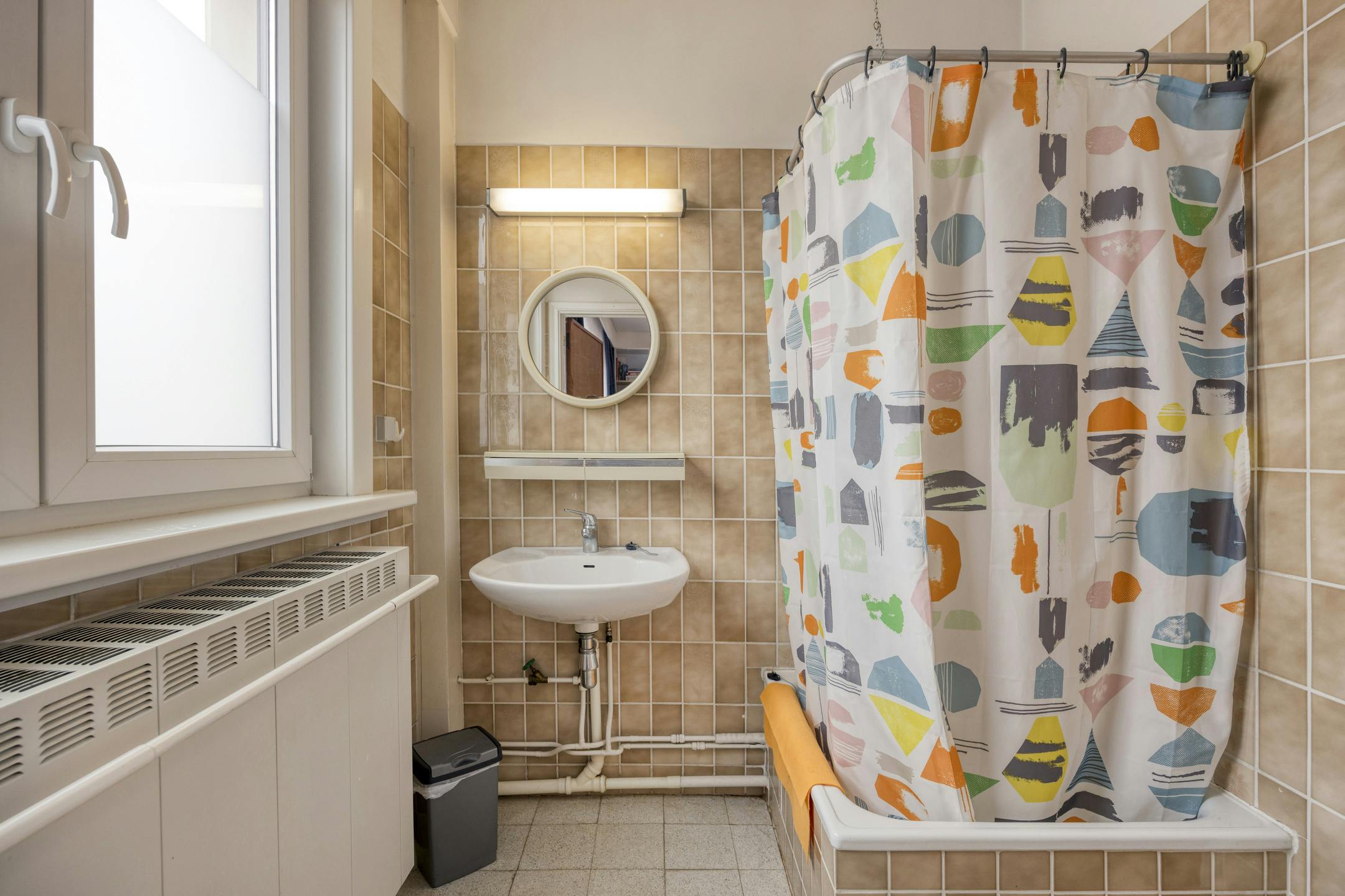 Ruim huis te koop Merksem met garage en zonnige tuin foto 14