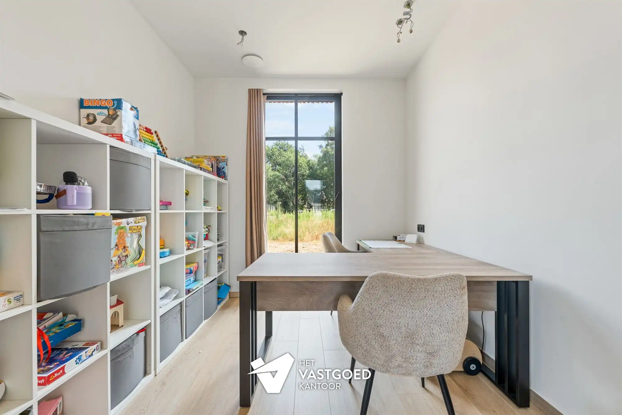 ZEER RUIME NIEUWBOUWWONING UITERST RUSTIG GELEGEN OP EEN PERCEEL VAN 1628M² TE OOSTHAM foto 15