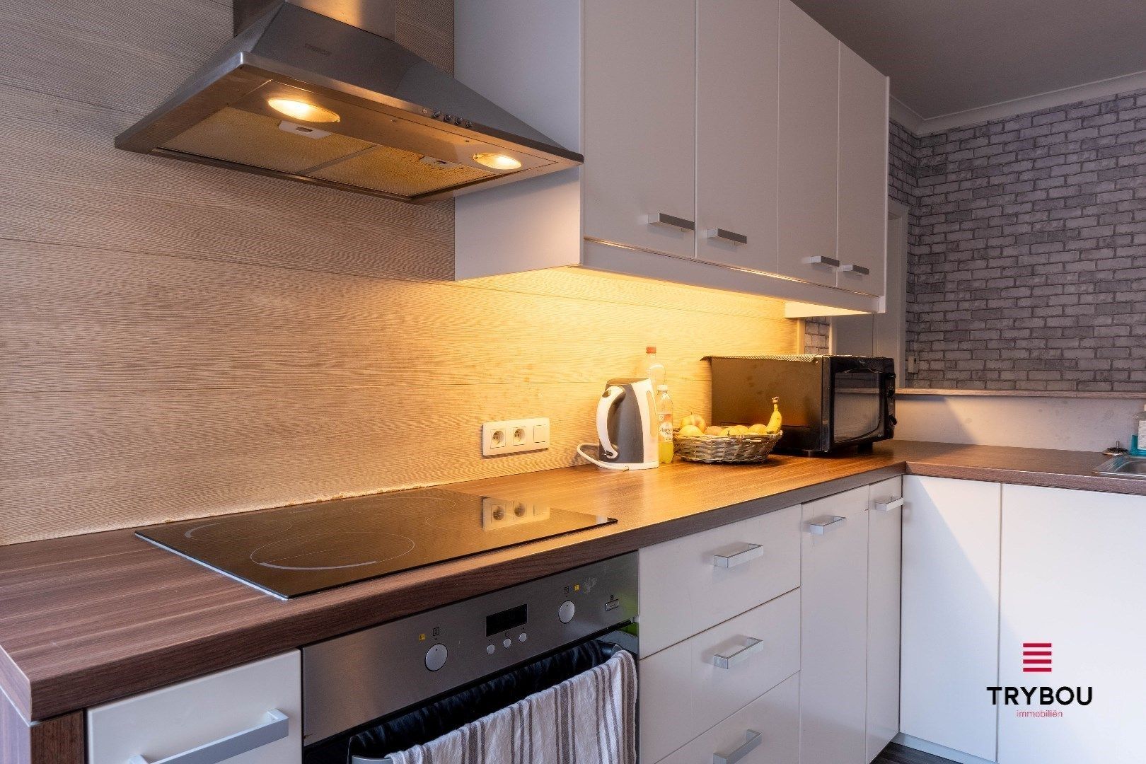 Kwalitatieve karakterwoning met ruime garage, pal in het centrum van Houthulst foto 11