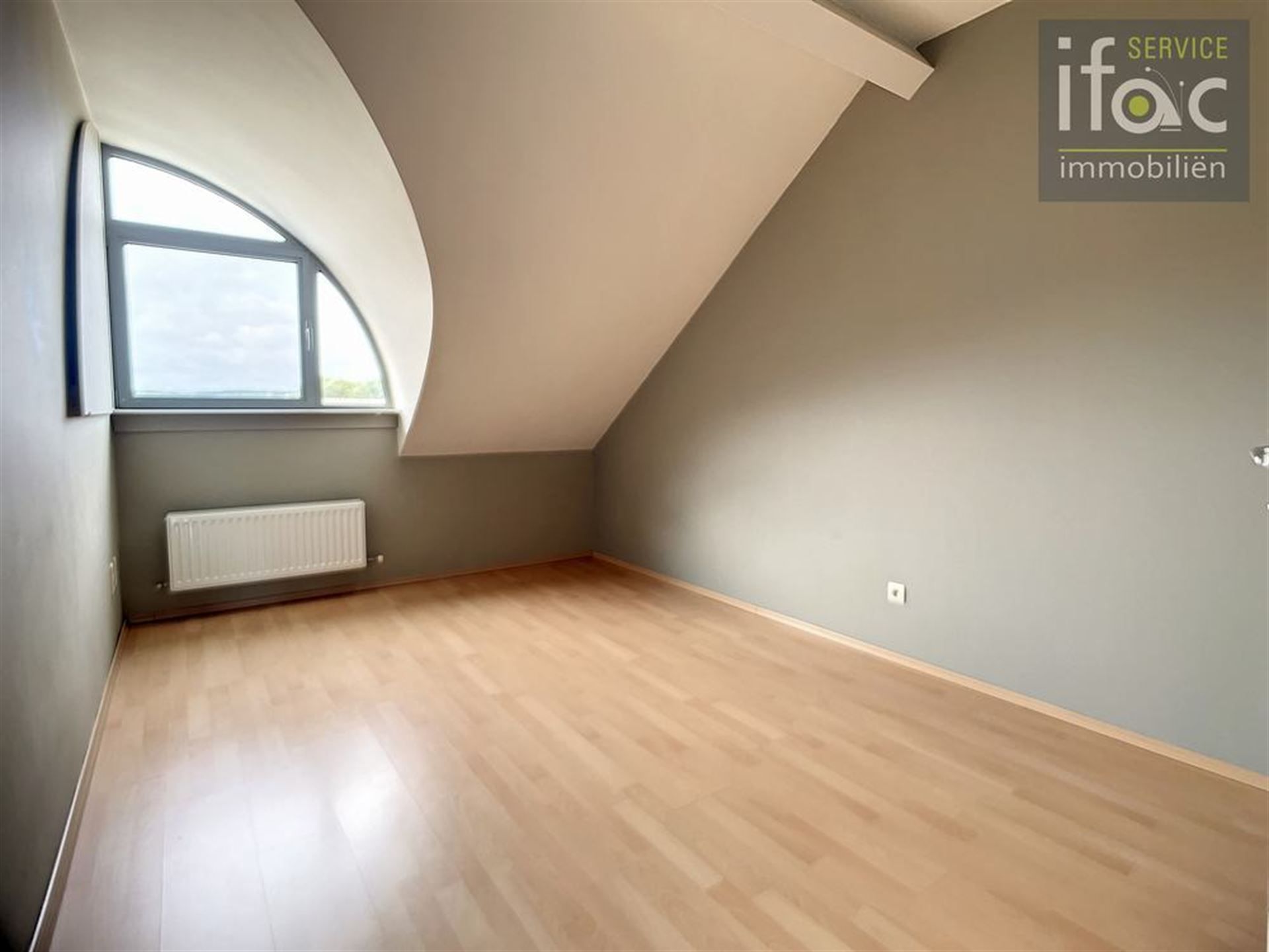 Mooie stapelwoning met tuin foto 7