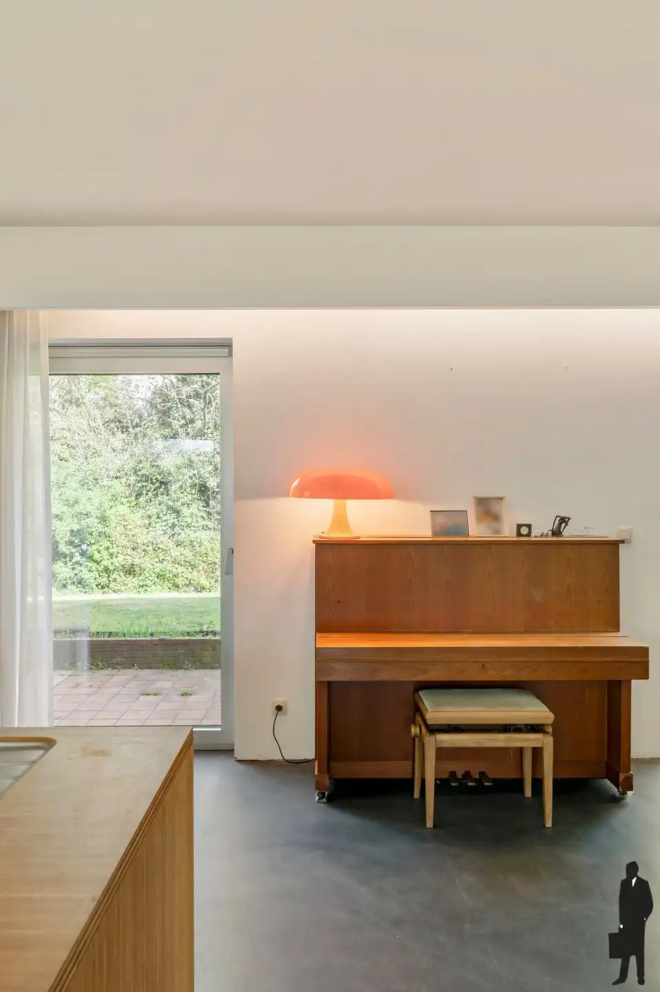 Ruime woning met zorgwoning foto 16