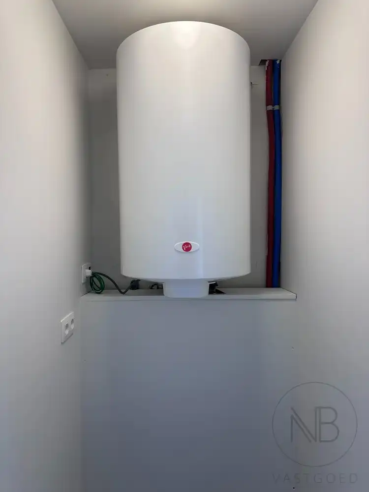 Modern appartement met 1 slaapkamer foto 13