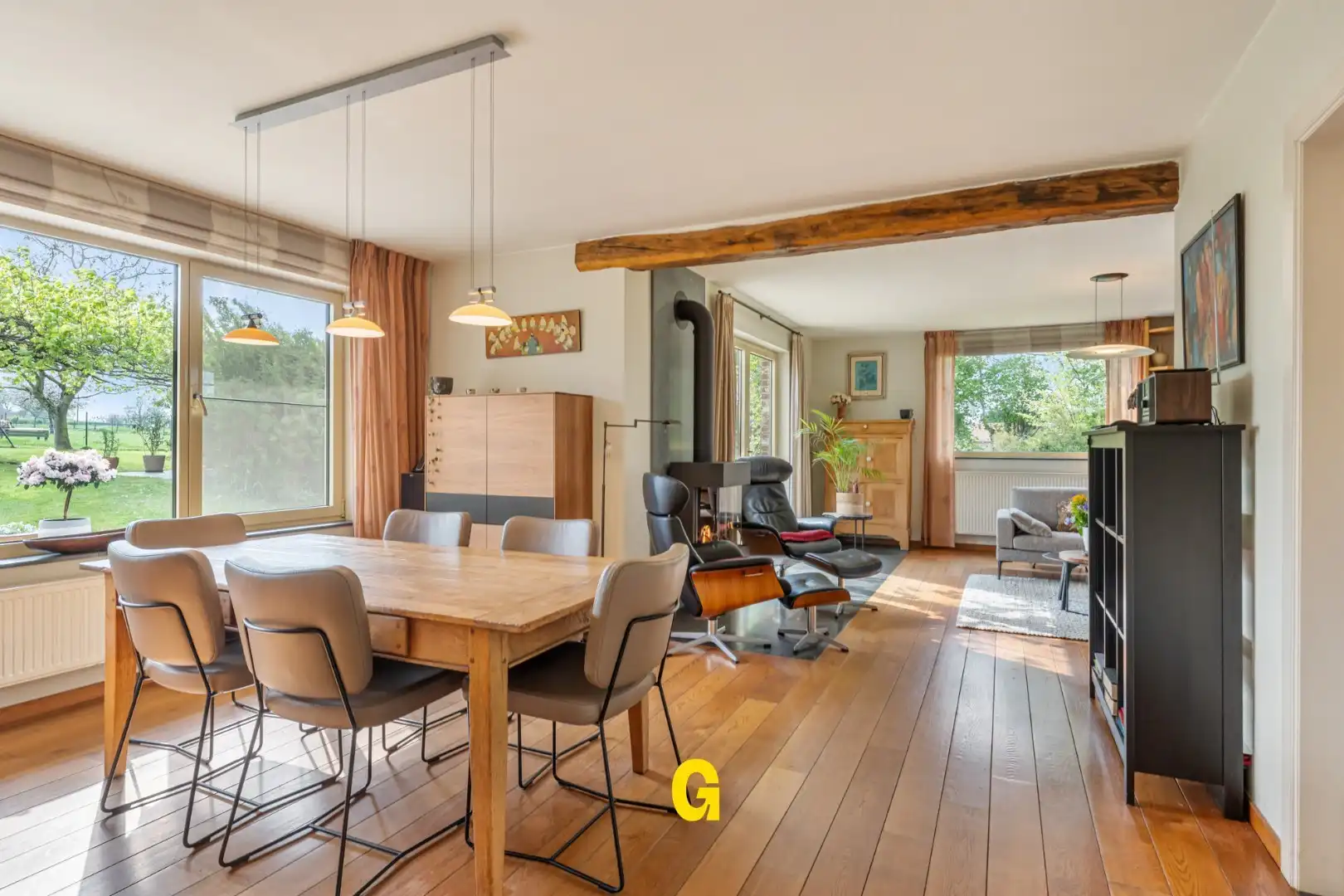 Uitstekend heropgebouwde karakterwoning op 50 are, in een gegeerde rustige omgeving met zicht op de omliggende velden. foto 7