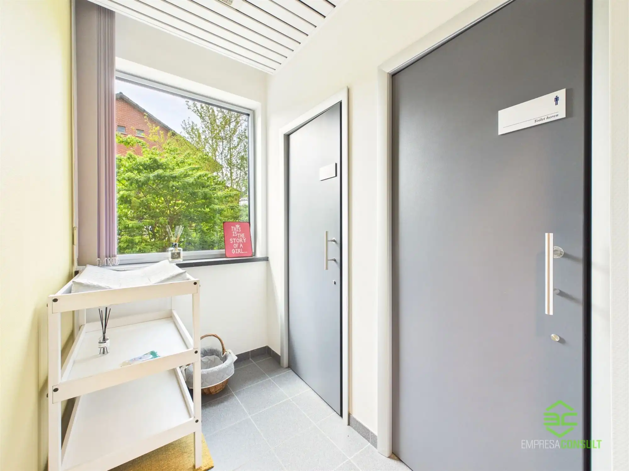Handelsruimte van 125m² aan doorgaande weg in Budingen! foto 12