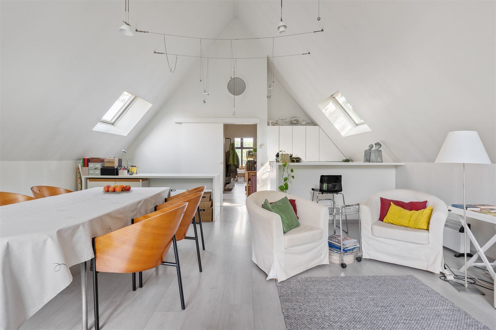 Te renoveren woning met grote tuin en garages in landelijke omgeving foto 13
