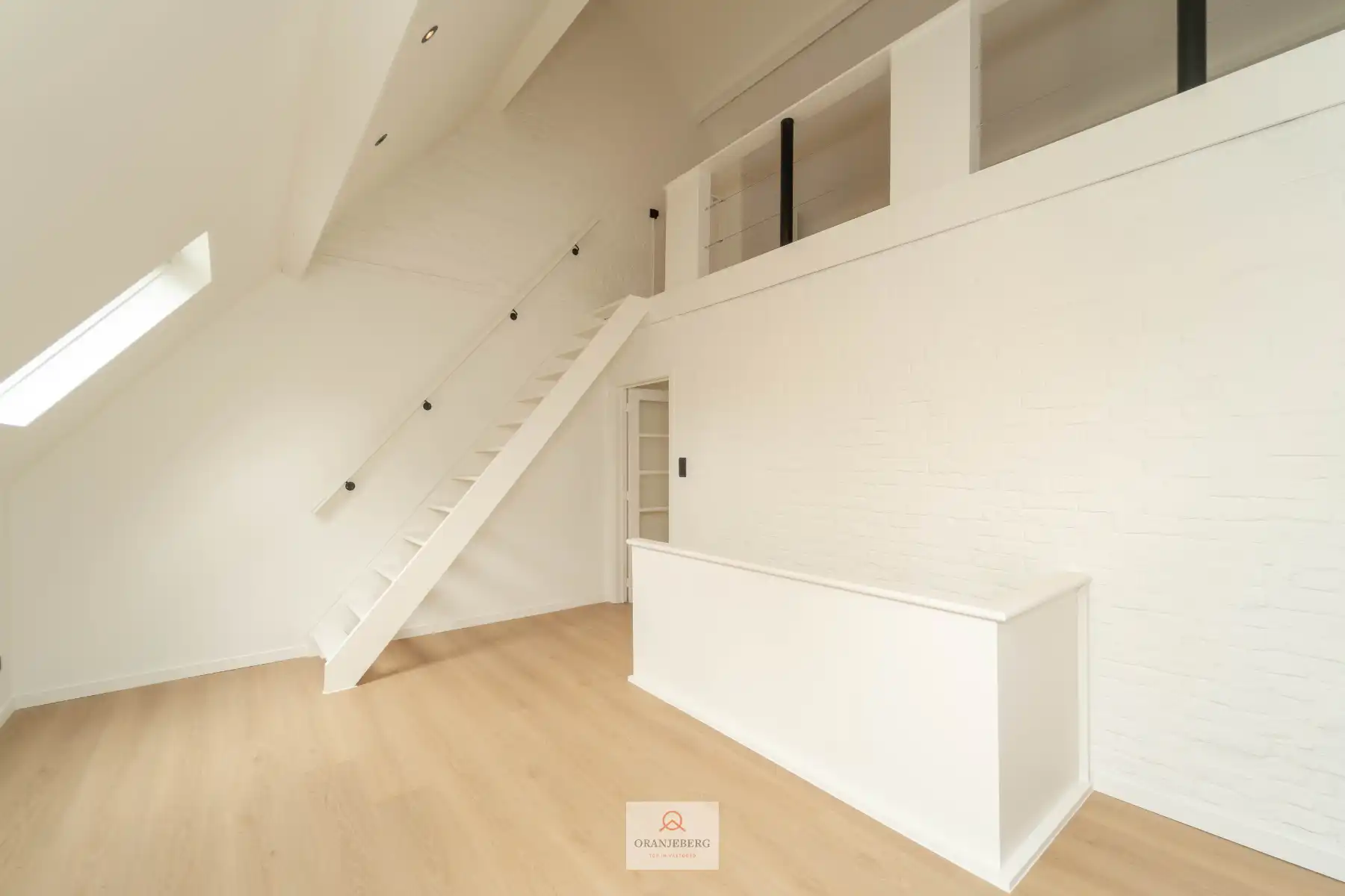 Charmant volledig gerenoveerd triplex appartement in de Gentse binnenstad foto 4