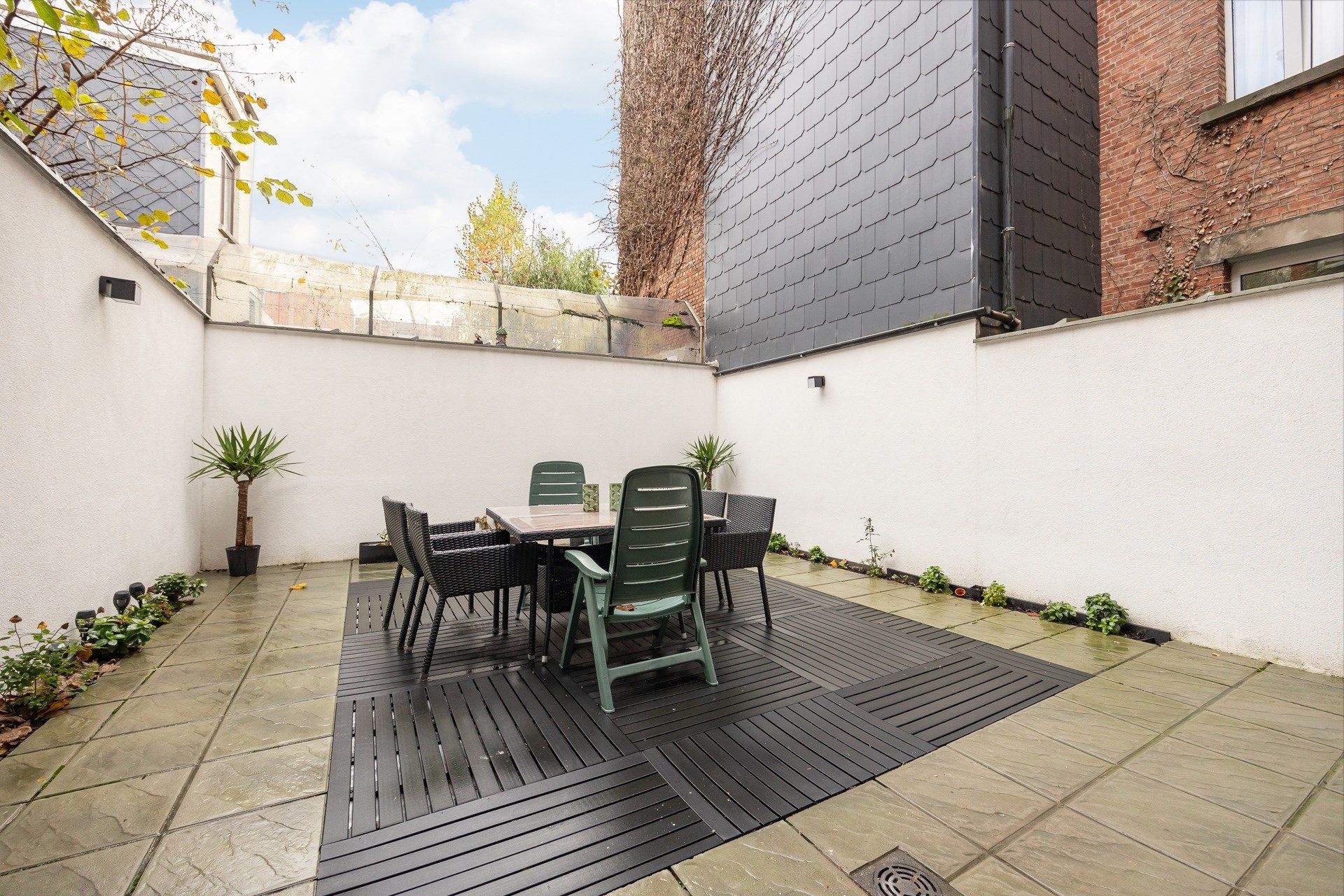 Ruime, instapklare gezinswoning met authentieke elementen in Berchem foto 47