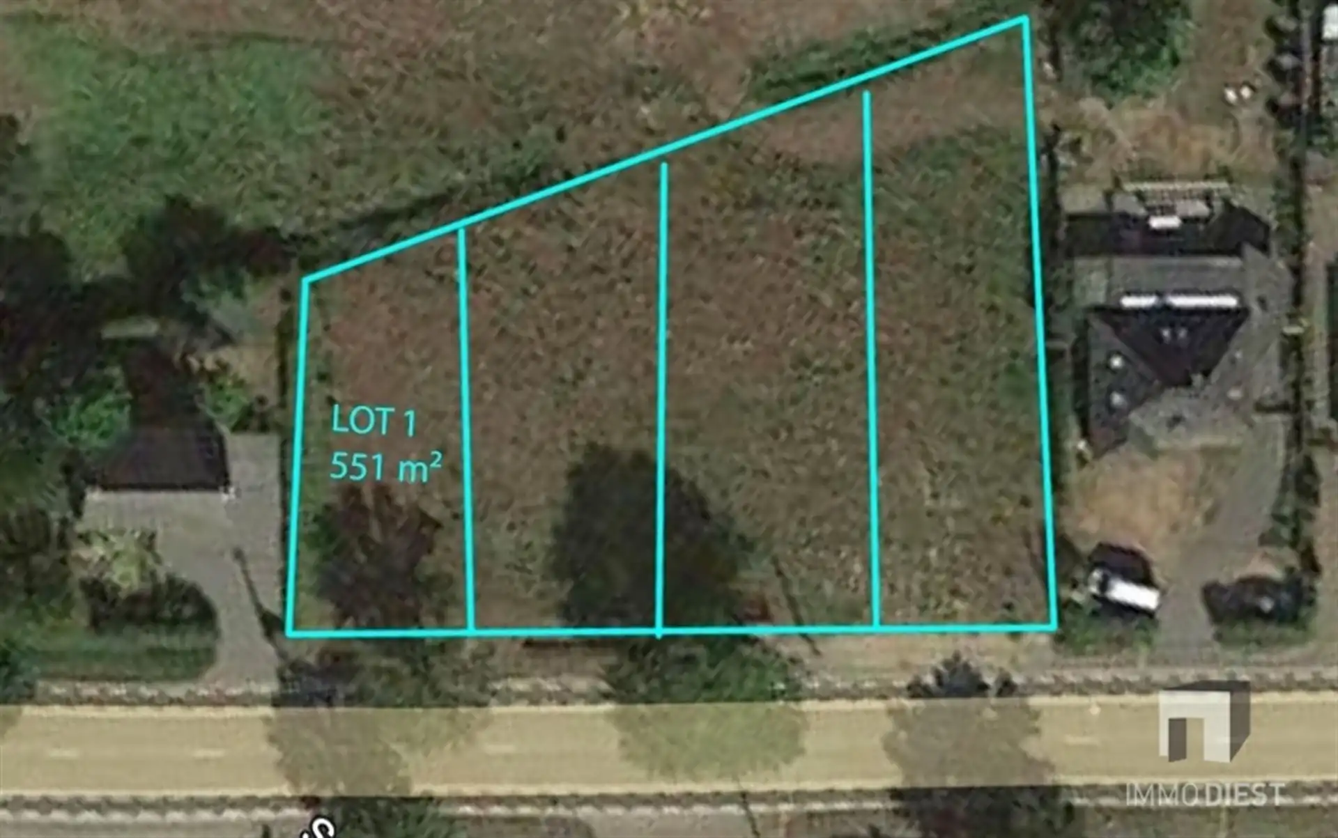 DOE EEN BOD:Bouwgrond 551 m² open bebouwing foto {{pictureIndex}}