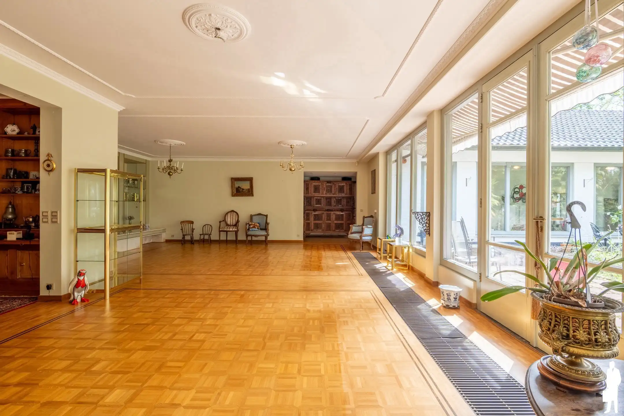 Renovatieproject op uitzonderlijk perceel van ca. 8.300 m² foto 10