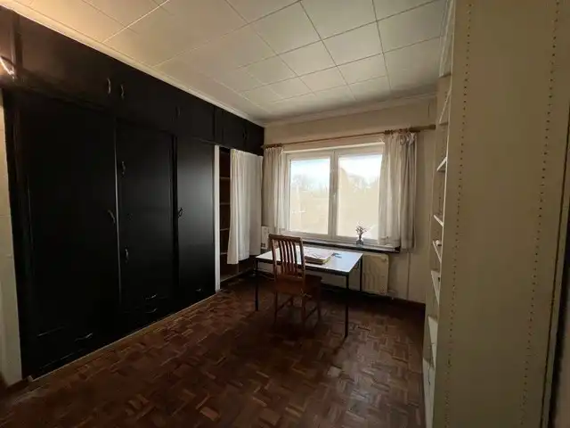 Bovenwoning met 5 slaapkamers en autostaanplaats in het centrum van Mol! foto 17