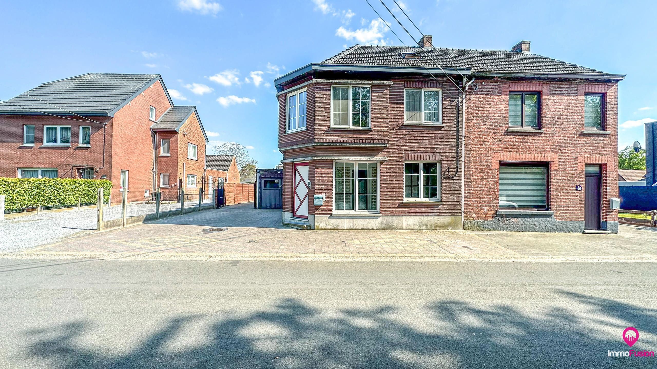 Ruime gezinswoning met 5slpk en 3badk in hartje Berkenbos! foto {{pictureIndex}}