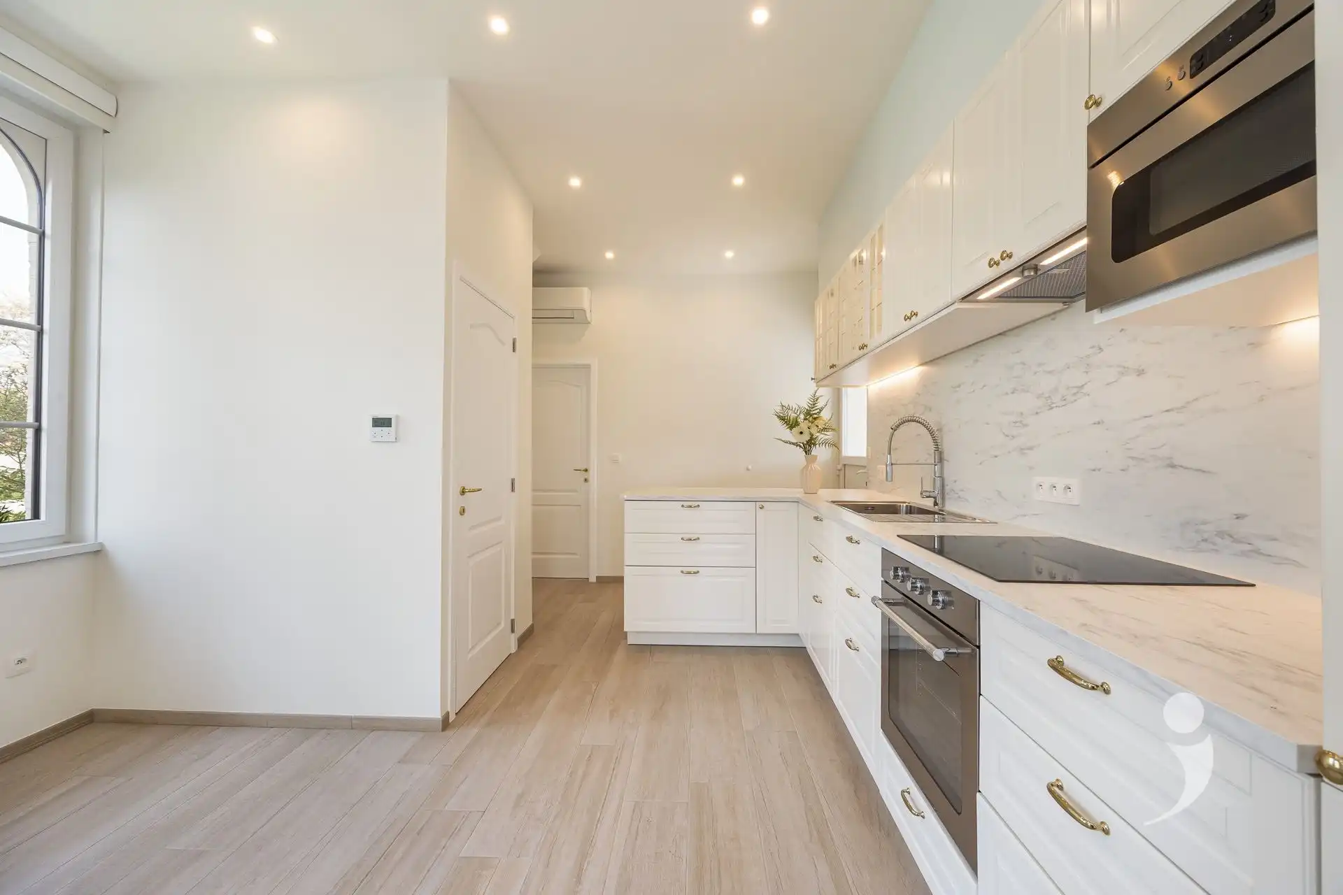 Unieke woning op een toplocatie te Scherpenheuvel! foto 11