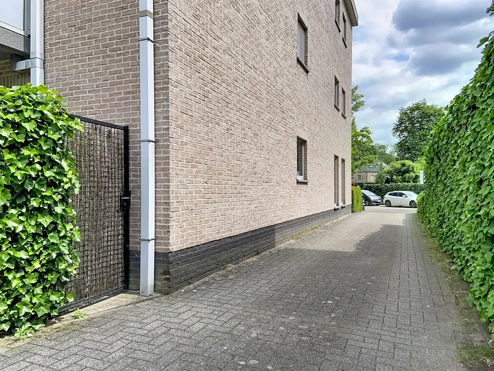 Gelijkvloersappartement met gezellige tuin en P foto 15