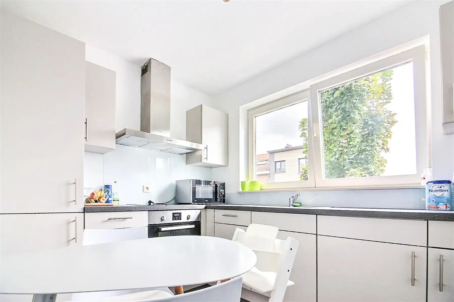 Appartement met twee kamers, garage en terras foto 3