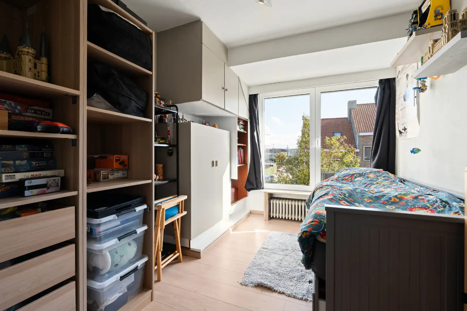 Lichtrijke bel-etage met 4 slaapkamers, garage en zonnige leefruimtes in het gegeerde Mariakerke foto 13