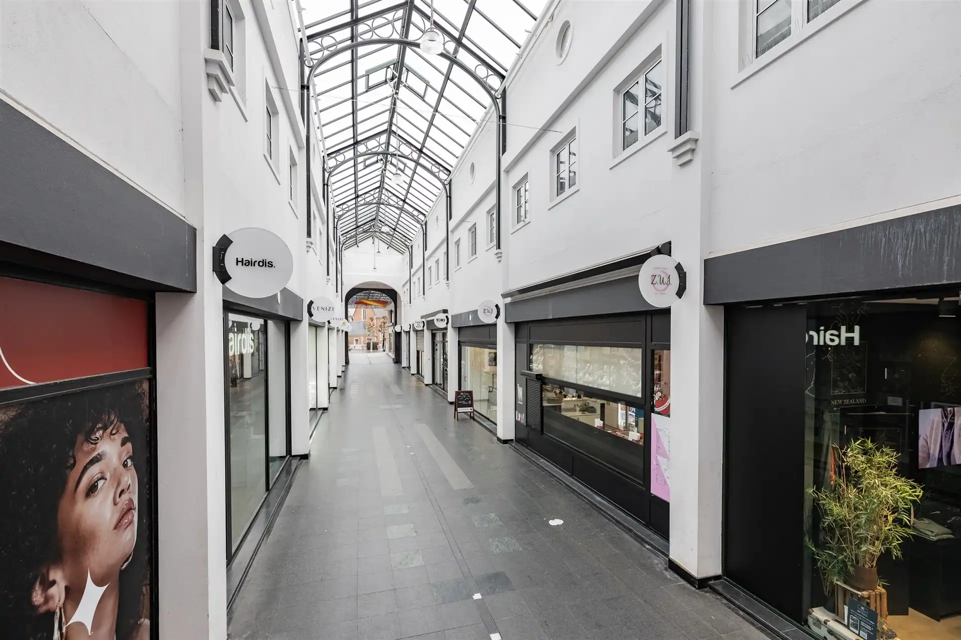 Overname: succesvolle broodjeszaak met topligging in het centrum foto 14