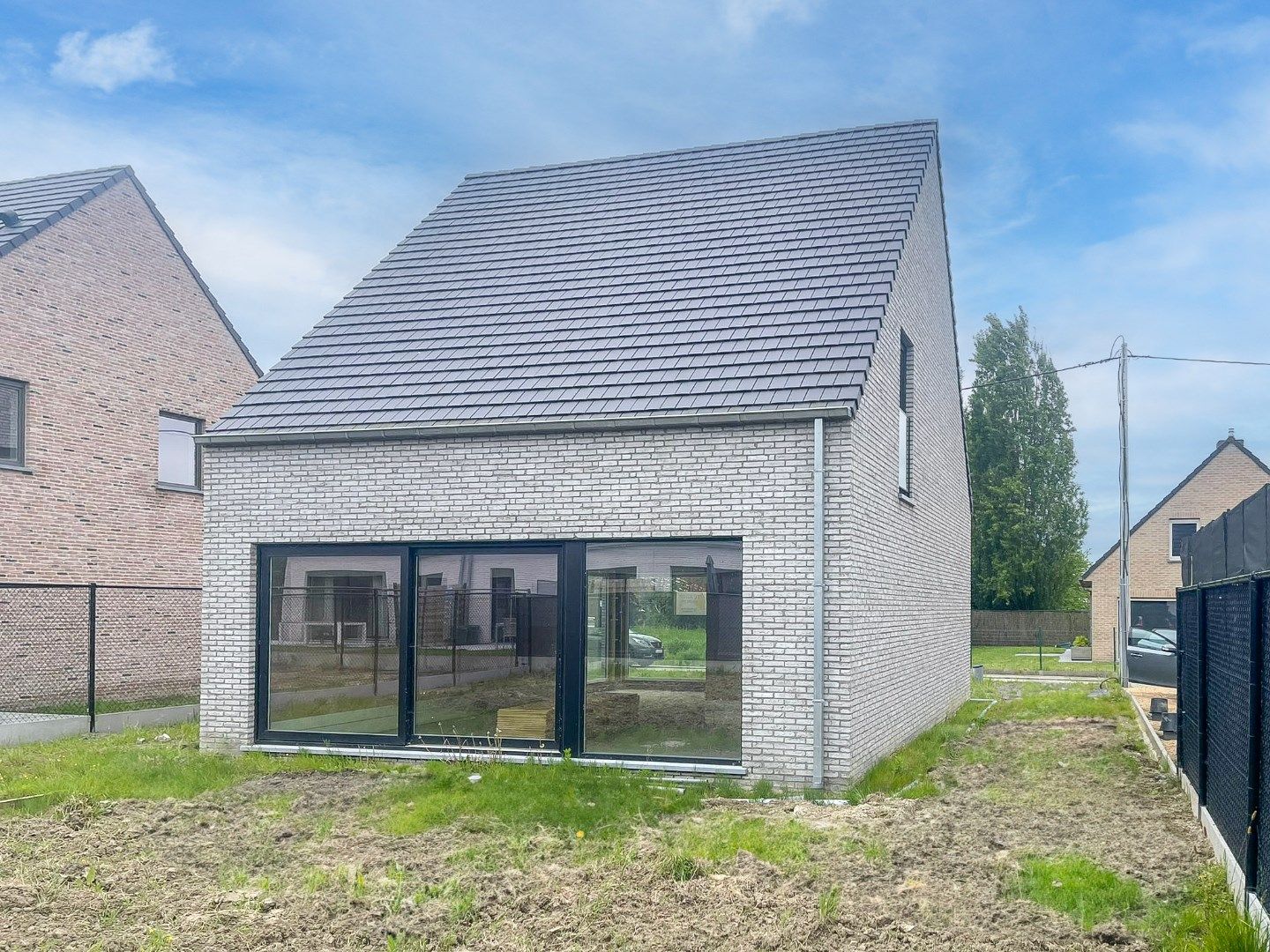 Moderne alleenstaande woning nabij centrum Houthulst foto 7