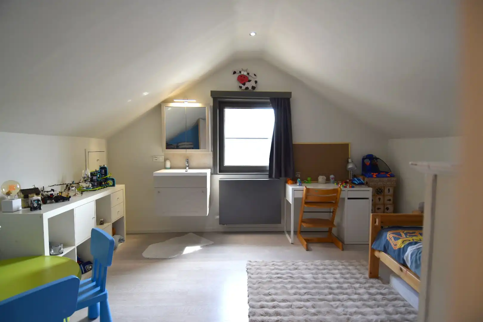 Instapklare woning met 3 slaapkamers, garage en zonnige tuin te koop in Wevelgem foto 13