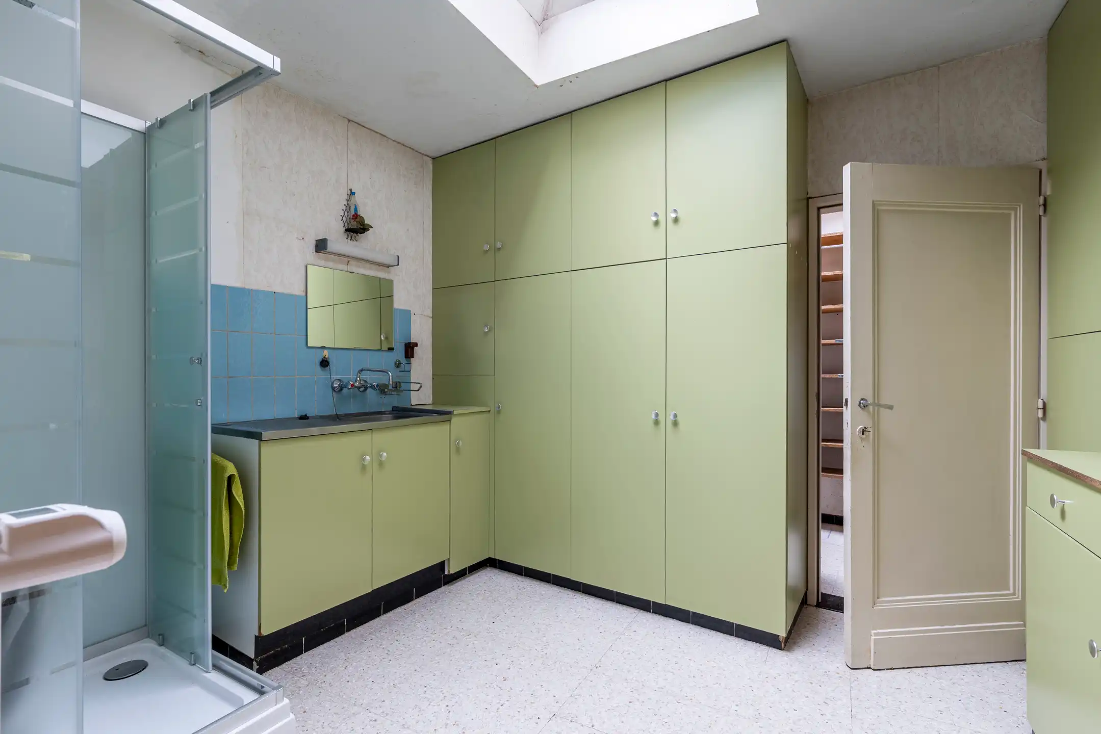 Ruime woning met grote opslagplaats in Beerse foto 11