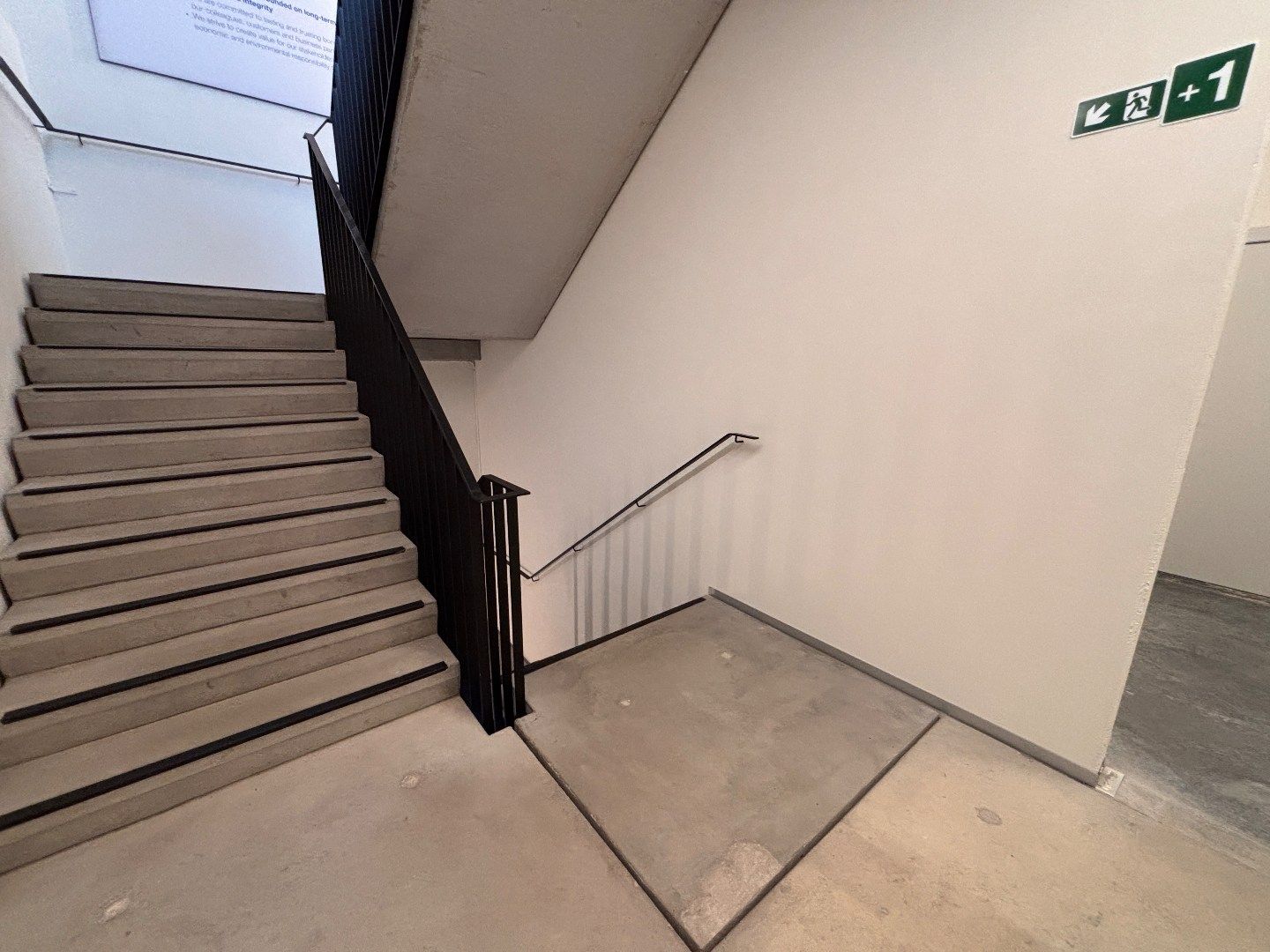 Modern en veelzijdig kantoorgebouw te huur – Pottelberg, Kortrijk foto 12