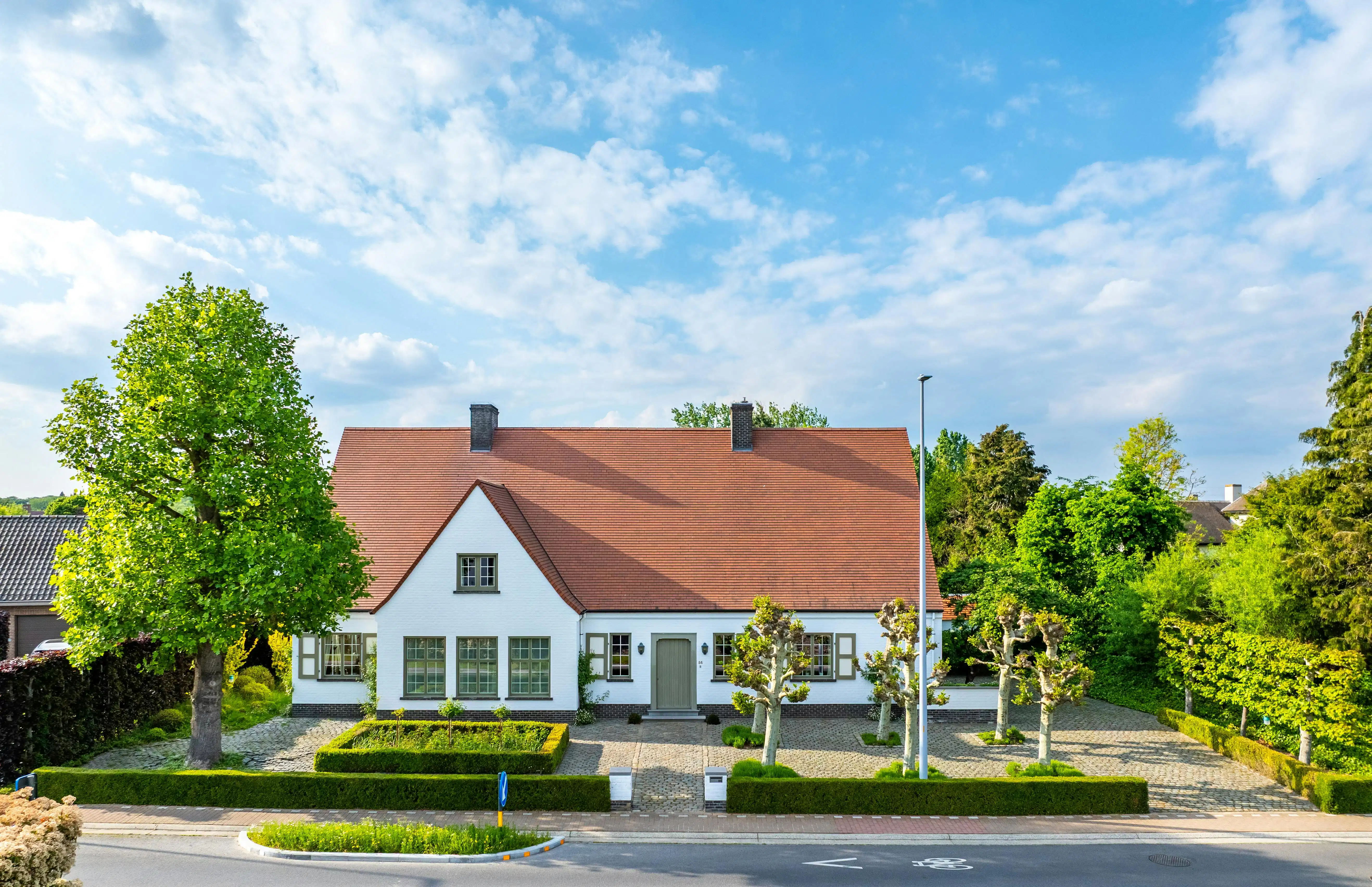 Exclusieve villa nabij het Sterrebos in Rumbeke foto 2