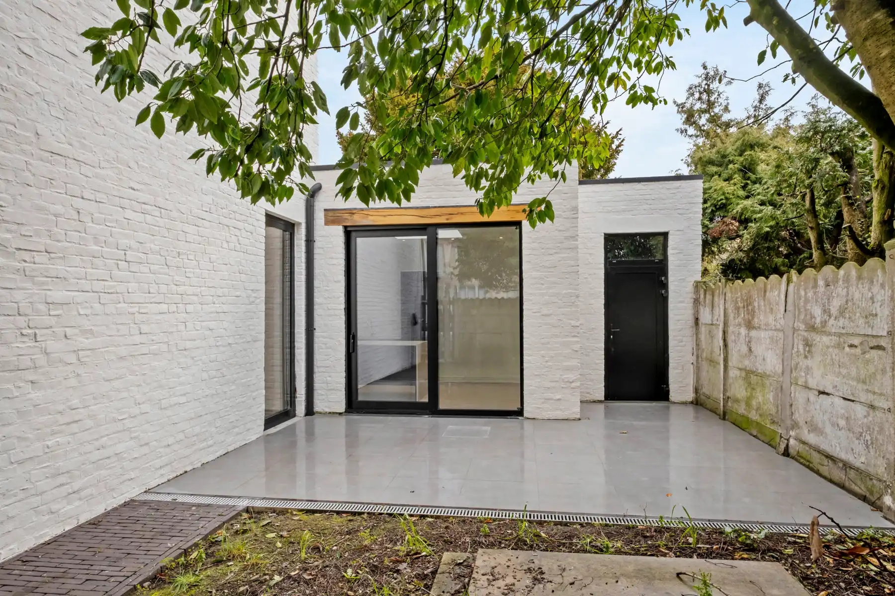 Charmante, volledig gerenoveerde woning foto 10