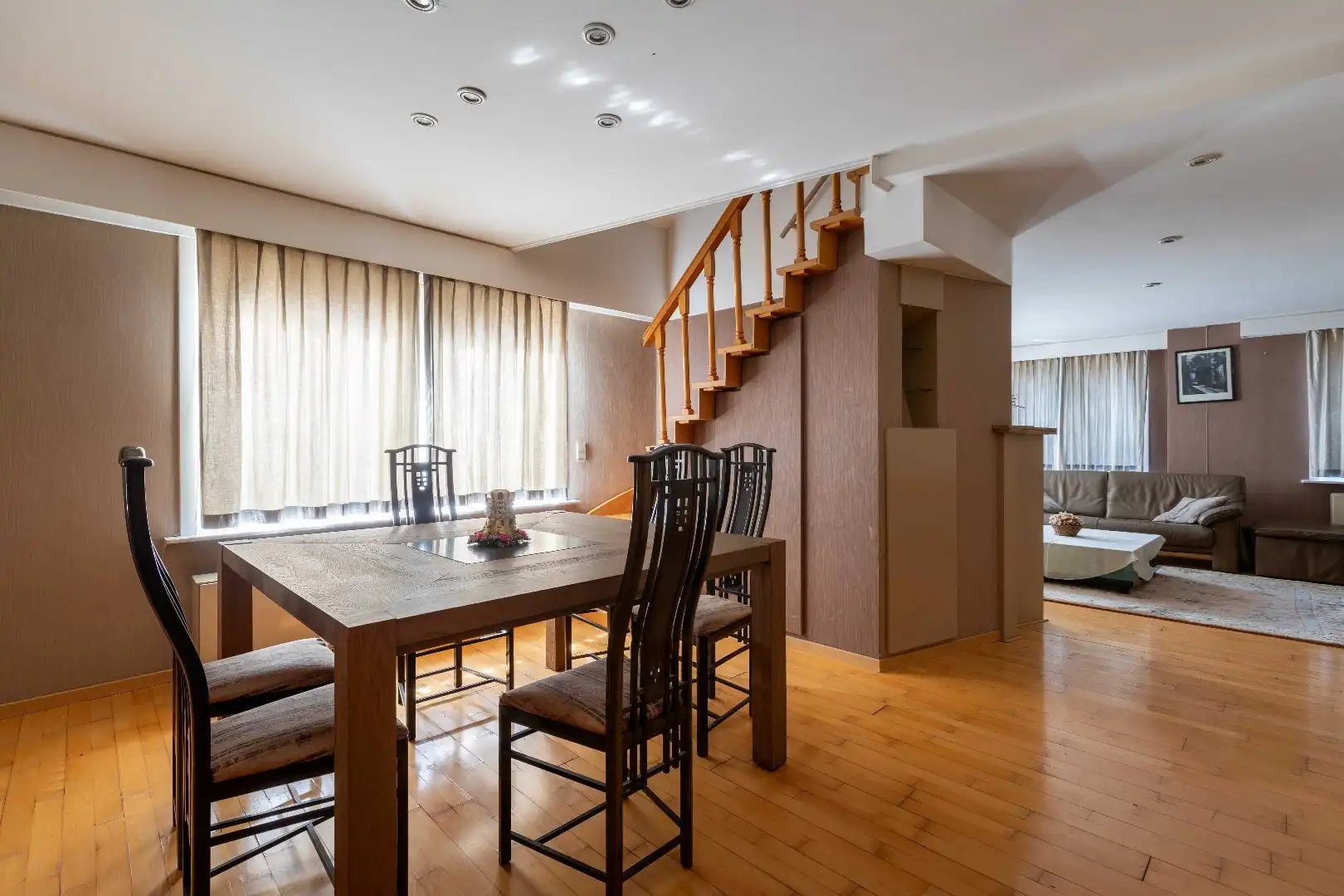 Opbrengsteigendom met handelszaak, atelier en 3 woningen foto 13