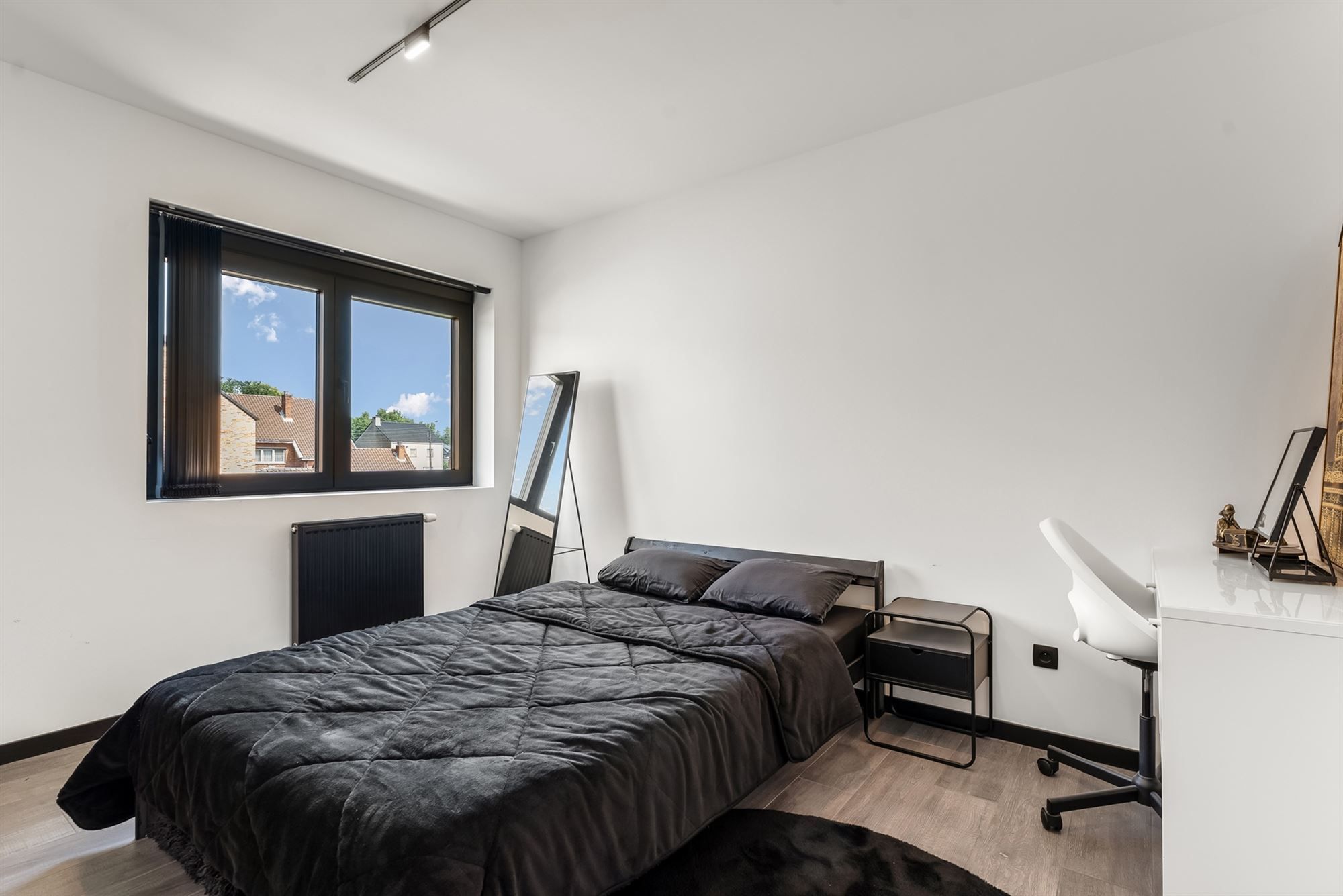RECENTE WONING MET 3 SLAAPKAMERS EN KWALITATIEVE AFWERKING OP RUSTIGE LIGGING foto 21
