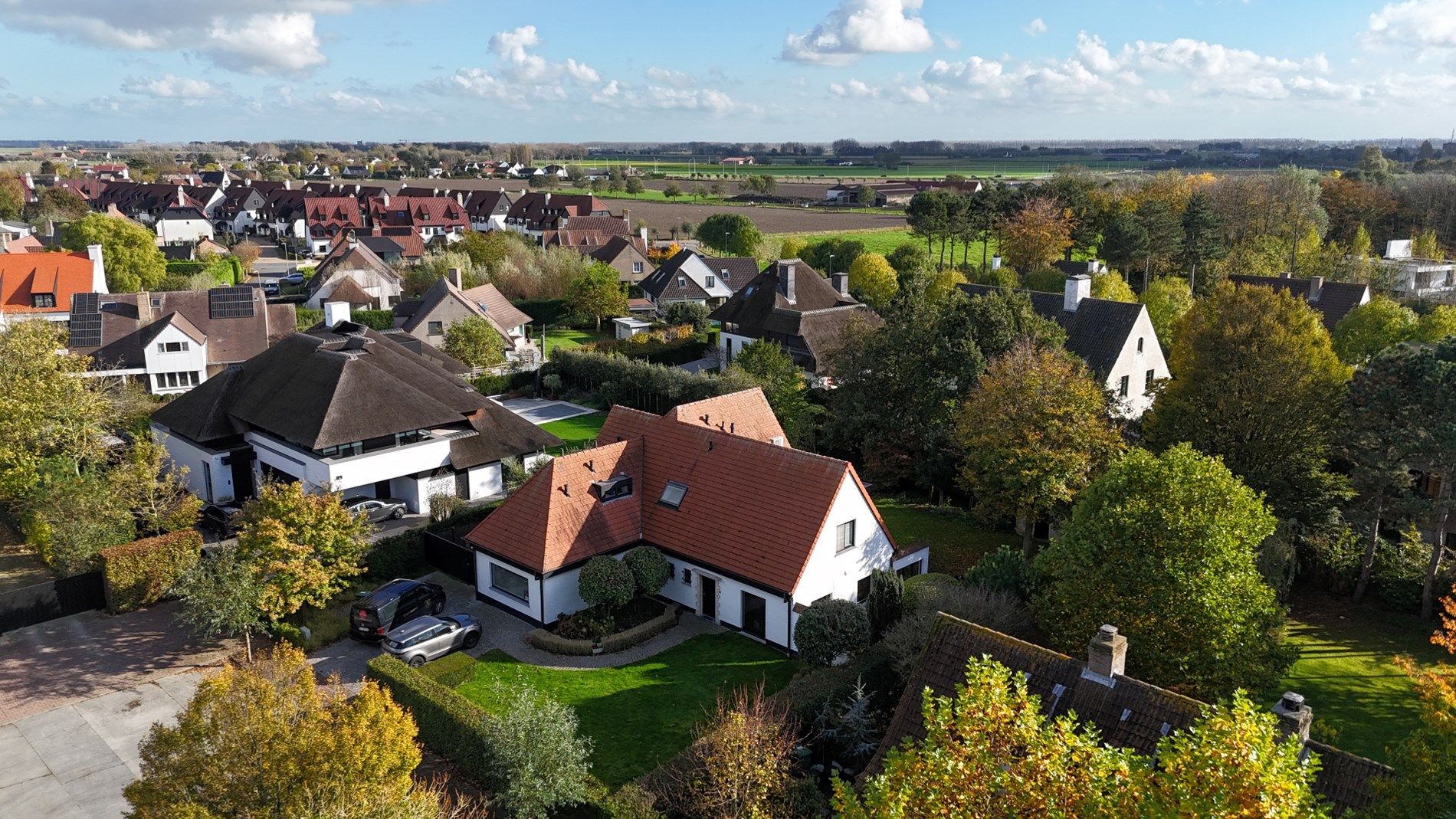 Hoofdfoto van de publicatie: Charmante villa in rustige woonwijk 