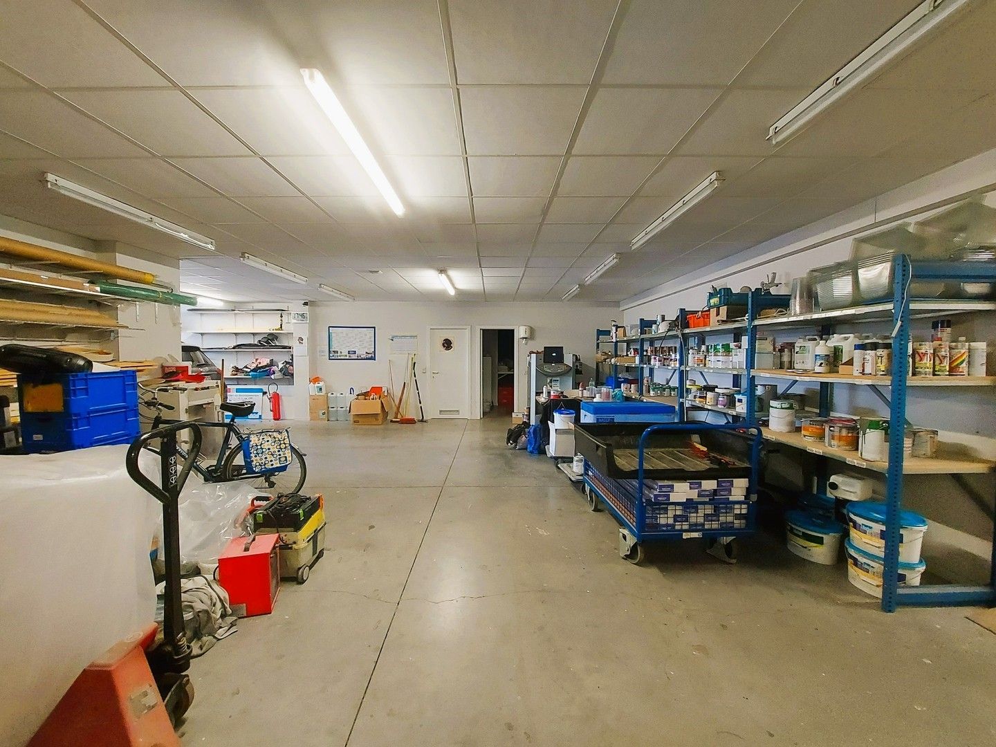 MAGAZIJN / WERKPLAATS / HANDELSGELIJKVLOERS / 357M² foto 8