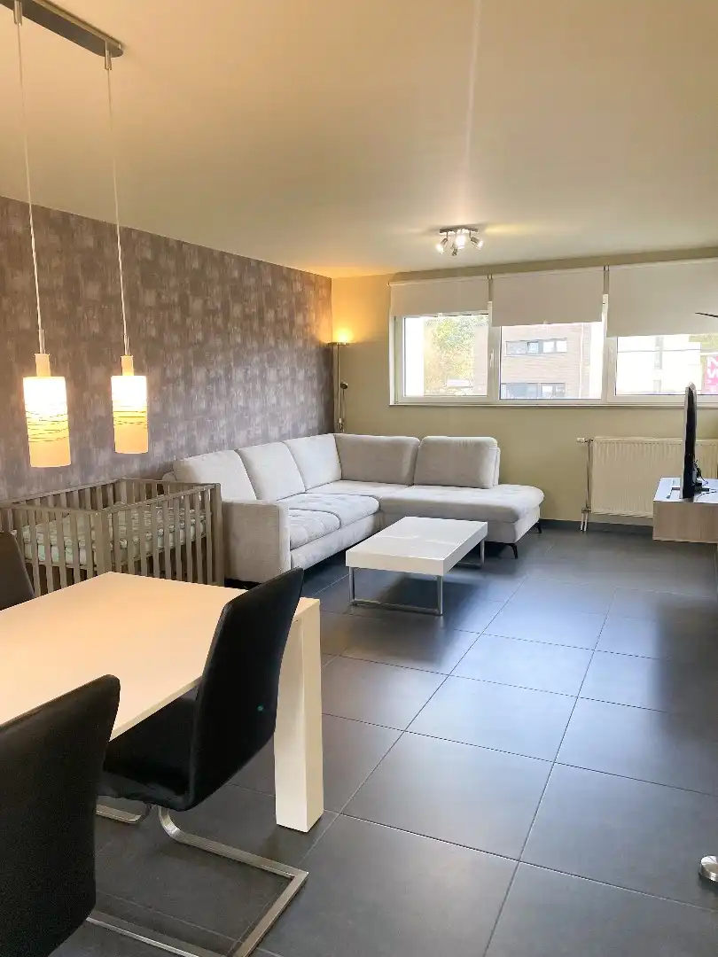 Verzorgde bel-etagewoning met 3 slpk, terras, patio  en garage nabij het centrum van As. foto 7