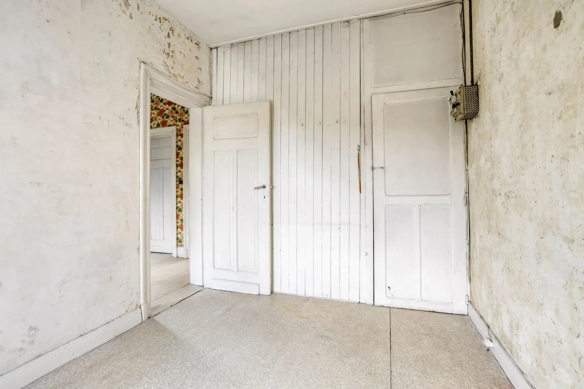 CENTRUM DWORP : groot atelier (+/-220m²) + woning op een perceel van 10are   foto 20