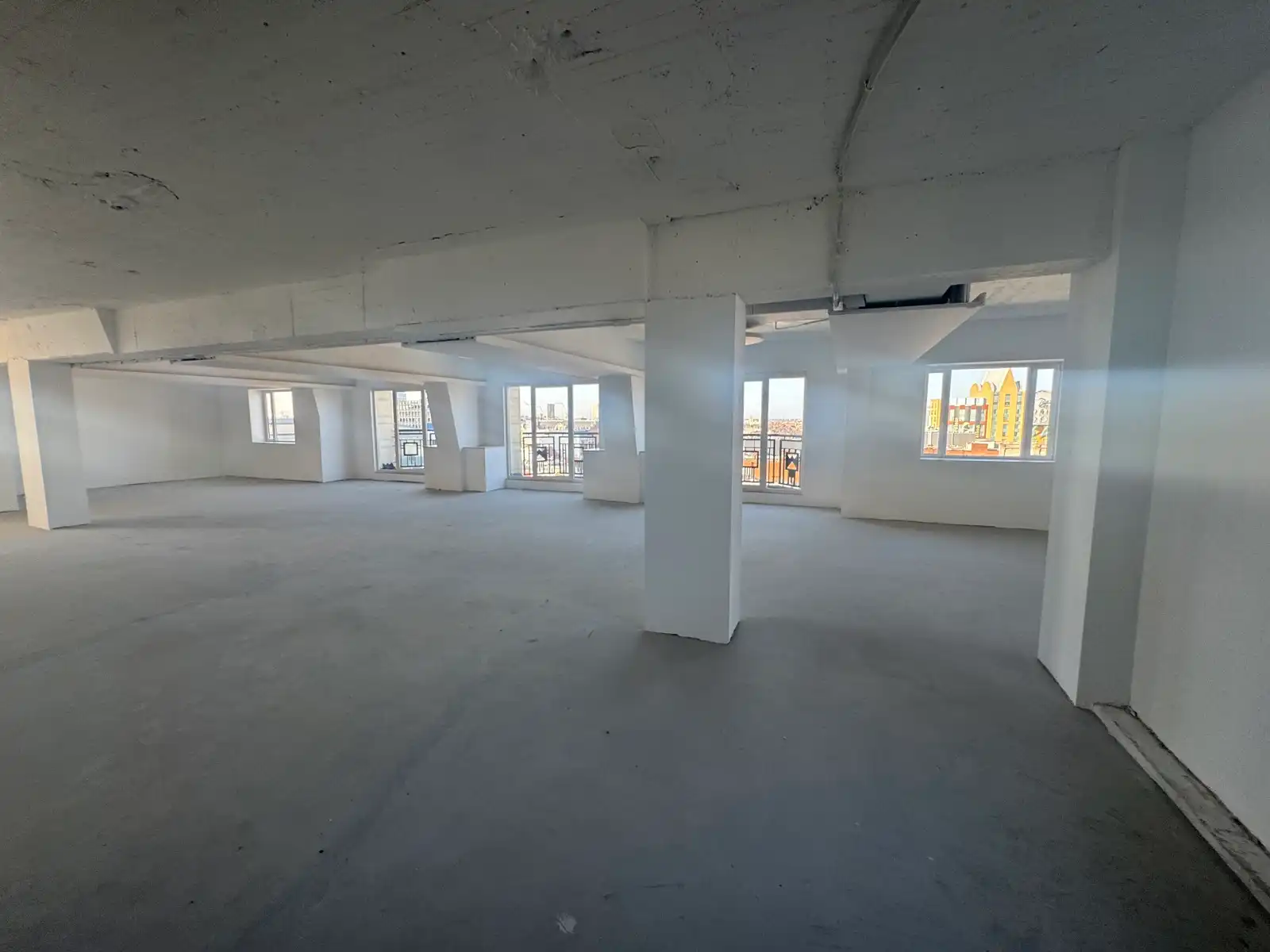 Kantoor te huur foto 12