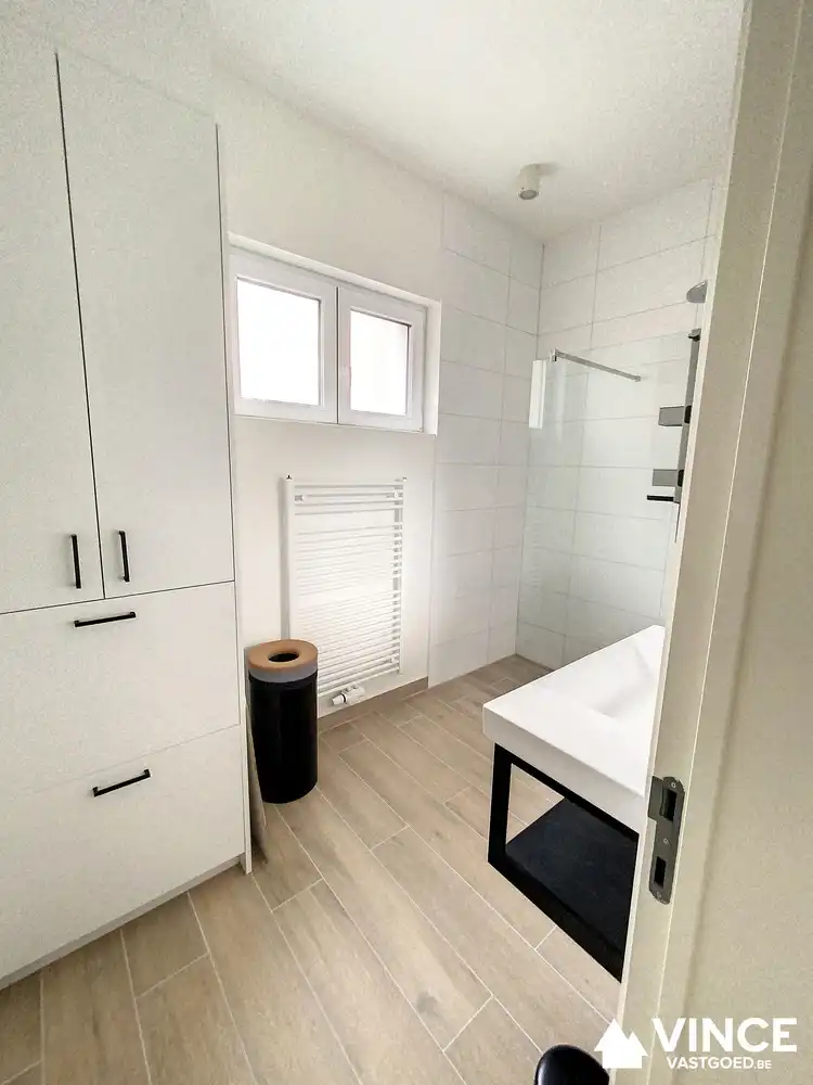 Gerenoveerd GEMEUBELD éénslaapkamerappartement in hartje Antwerpen foto 7
