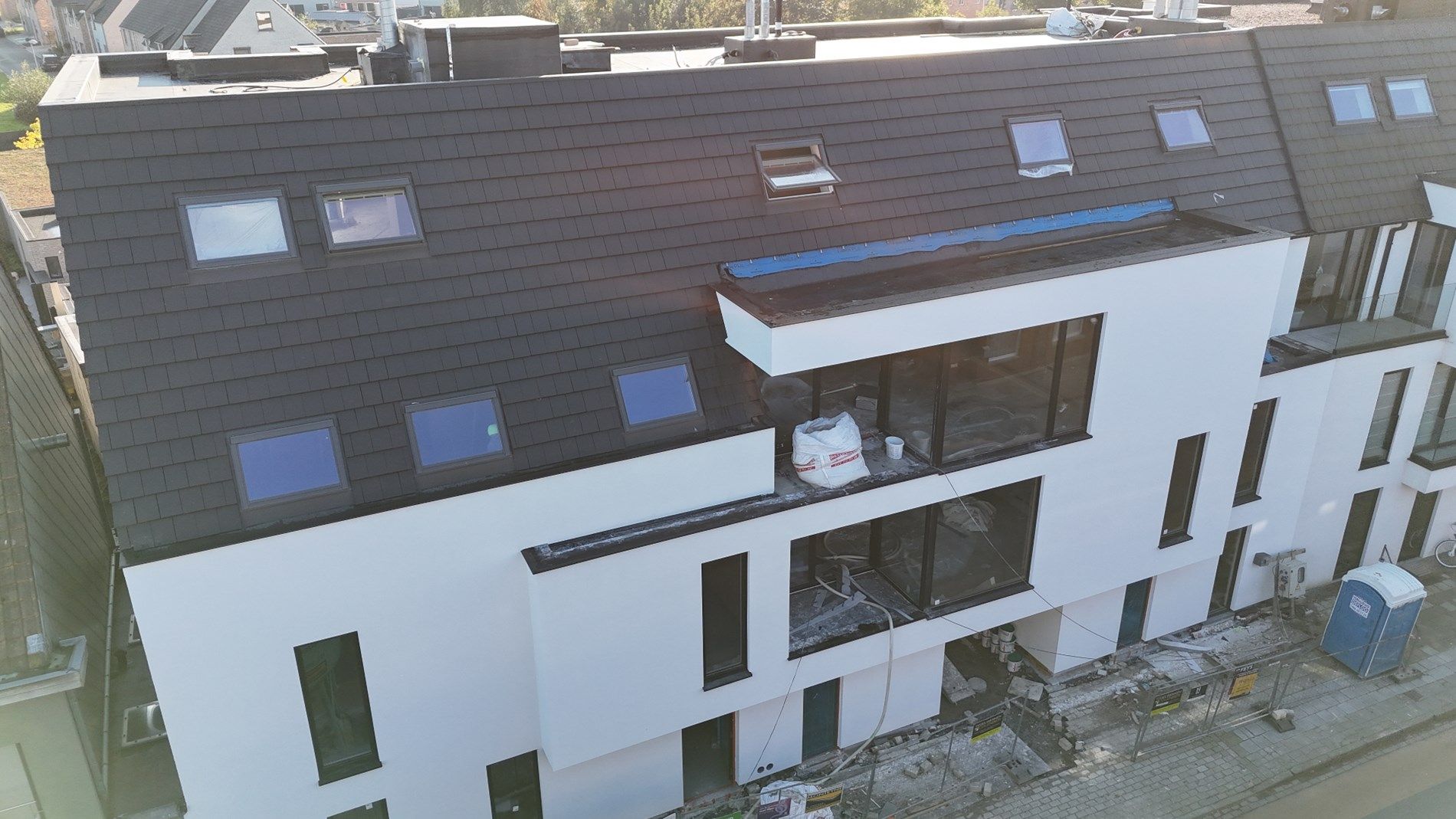 Uniek nieuwbouw appartement met 2 slaapkamers en veel zonlicht te Eernegem foto 9